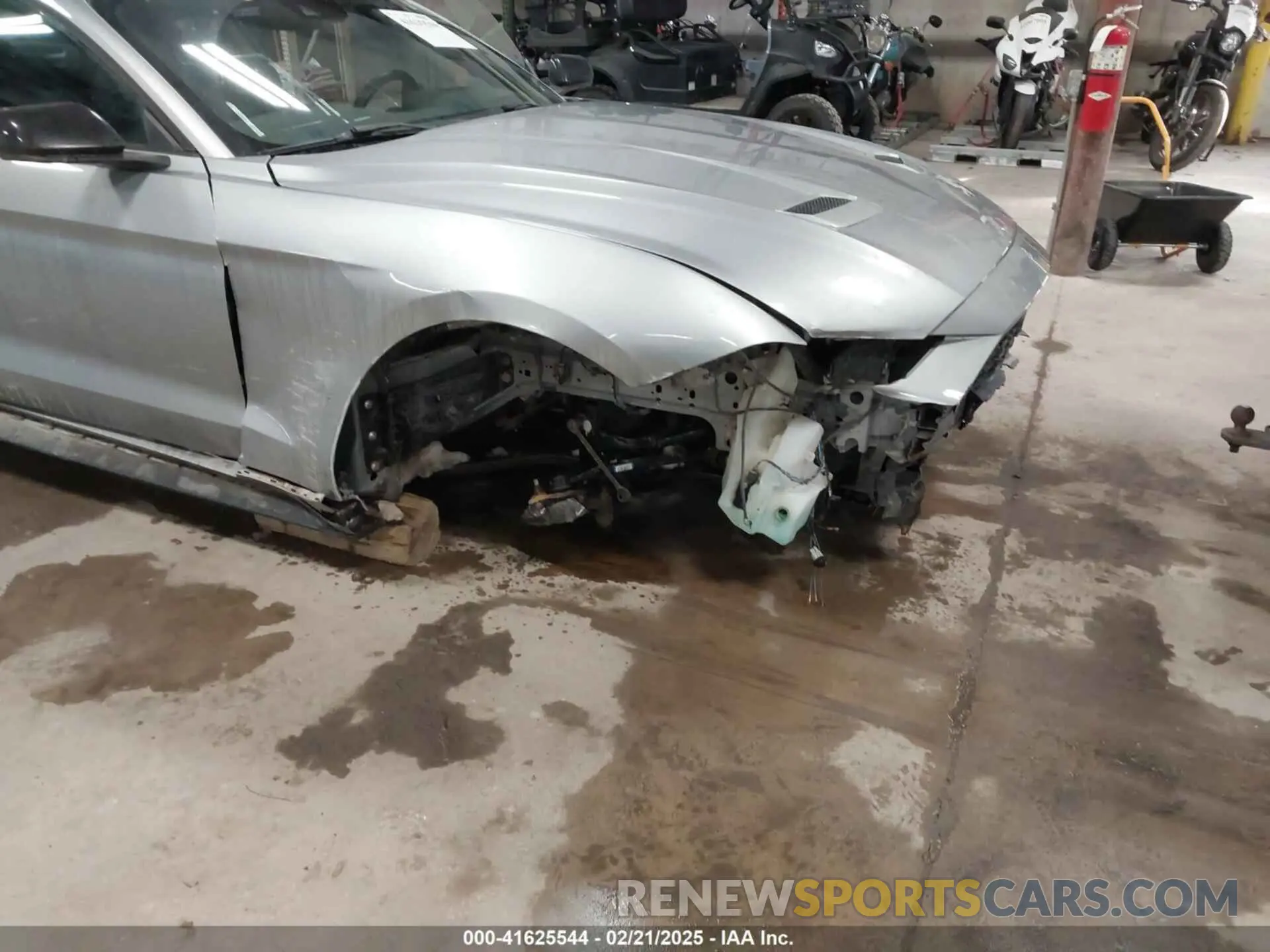 6 Фотография поврежденного автомобиля 1FA6P8TH1M5127800 FORD MUSTANG 2021