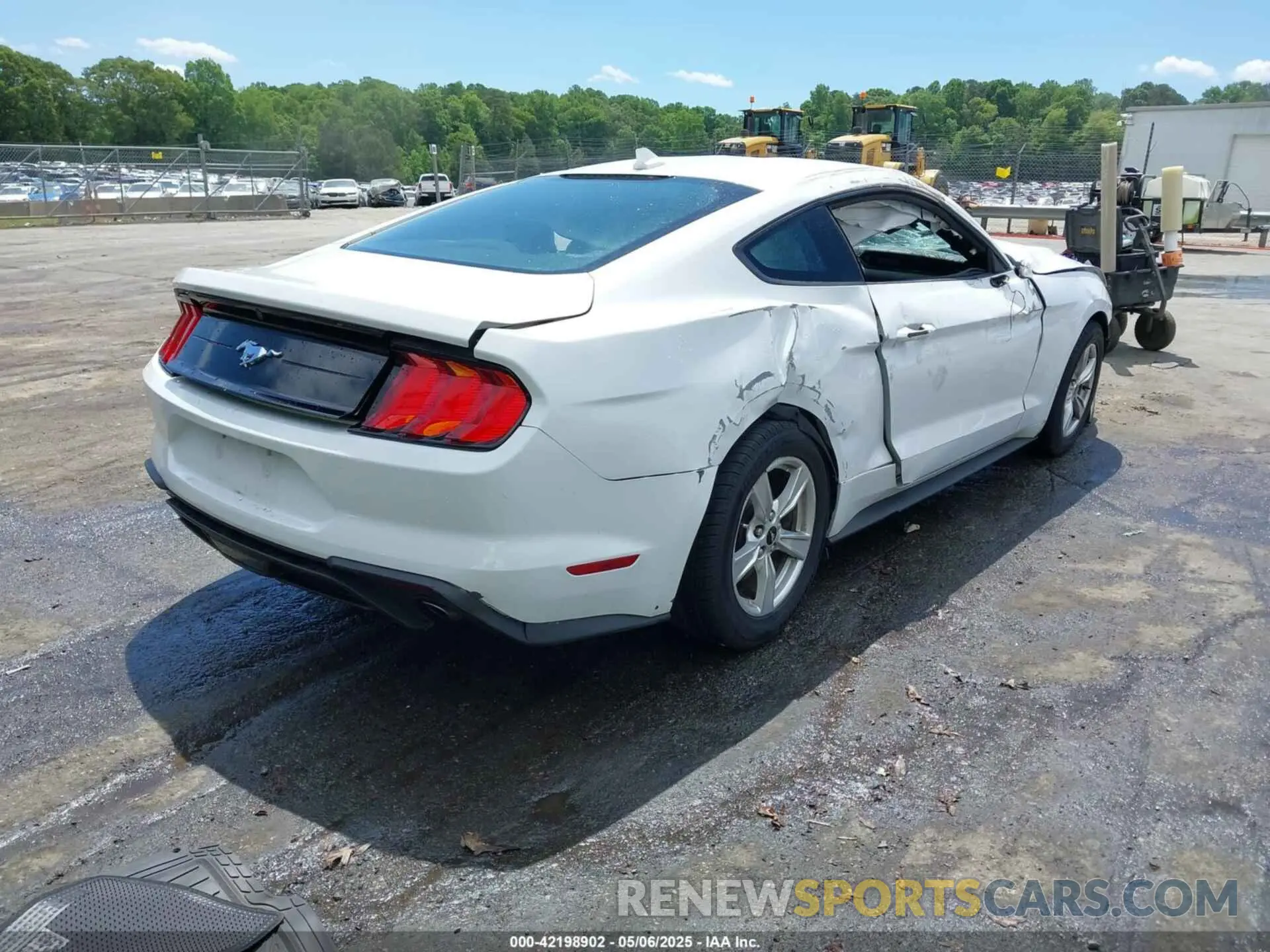 4 Фотография поврежденного автомобиля 1FA6P8TH1M5156455 FORD MUSTANG 2021