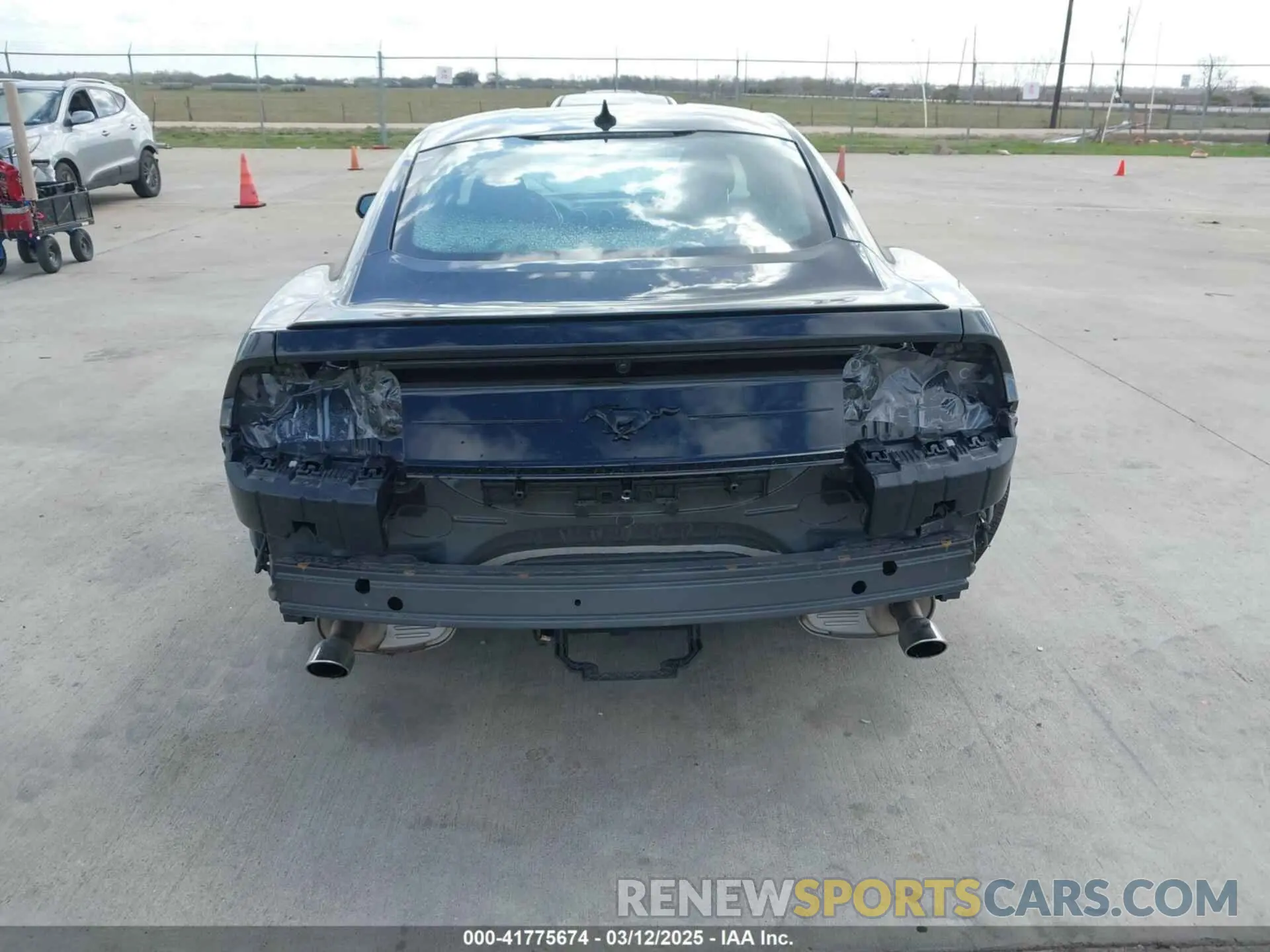 16 Photograph of a damaged car 1FA6P8TH2M5140071 FORD MUSTANG 2021