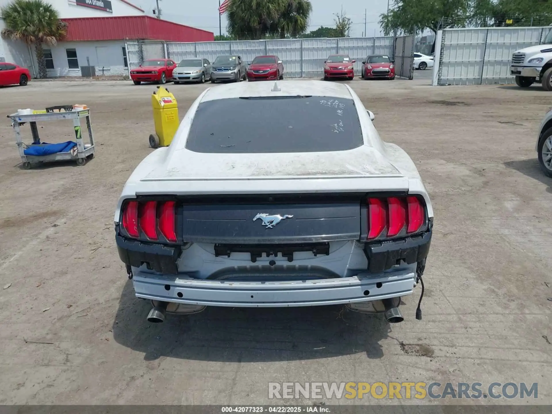 15 Photograph of a damaged car 1FA6P8TH5M5109655 FORD MUSTANG 2021