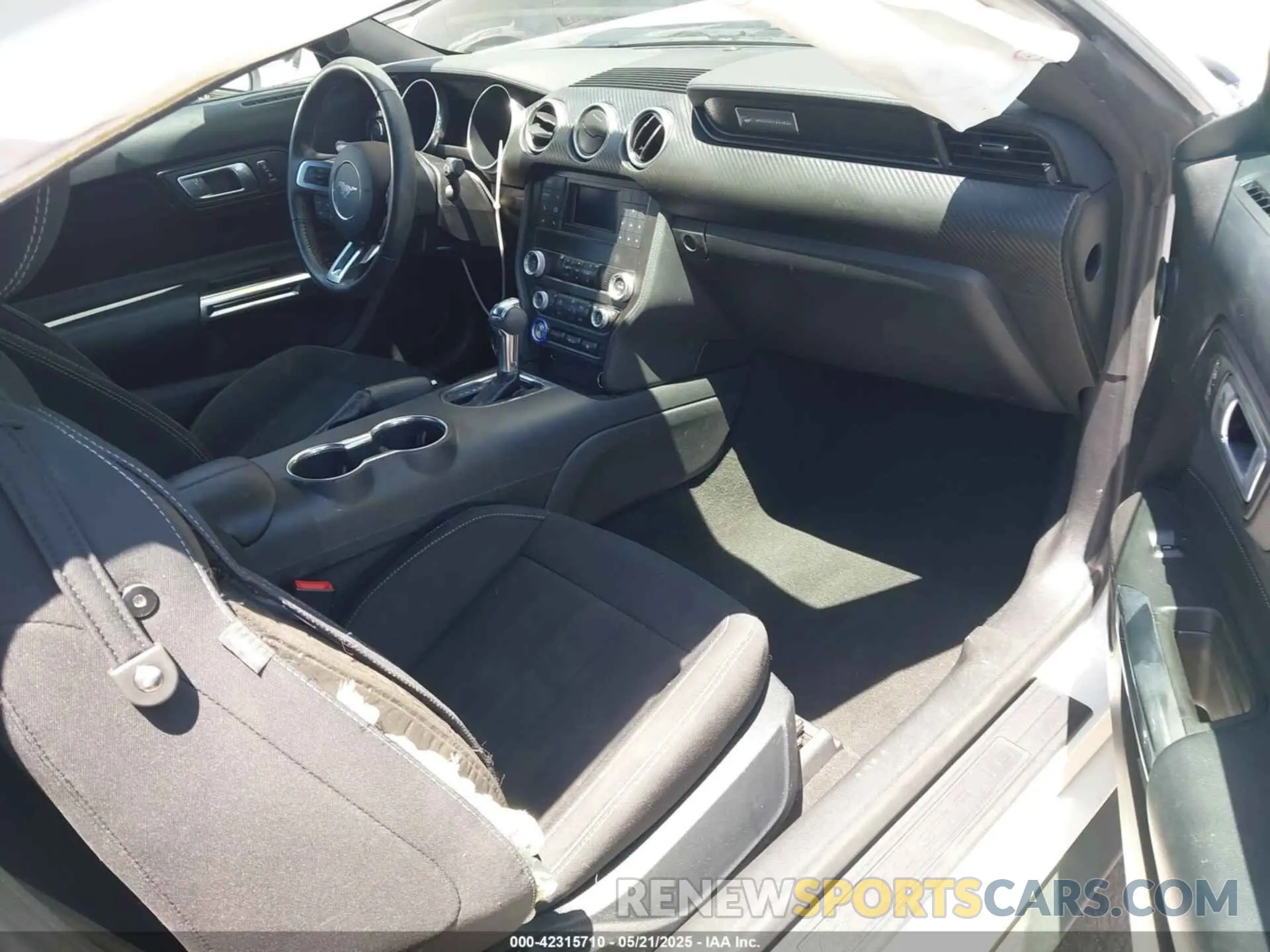 5 Фотография поврежденного автомобиля 1FA6P8TH8M5157702 FORD MUSTANG 2021