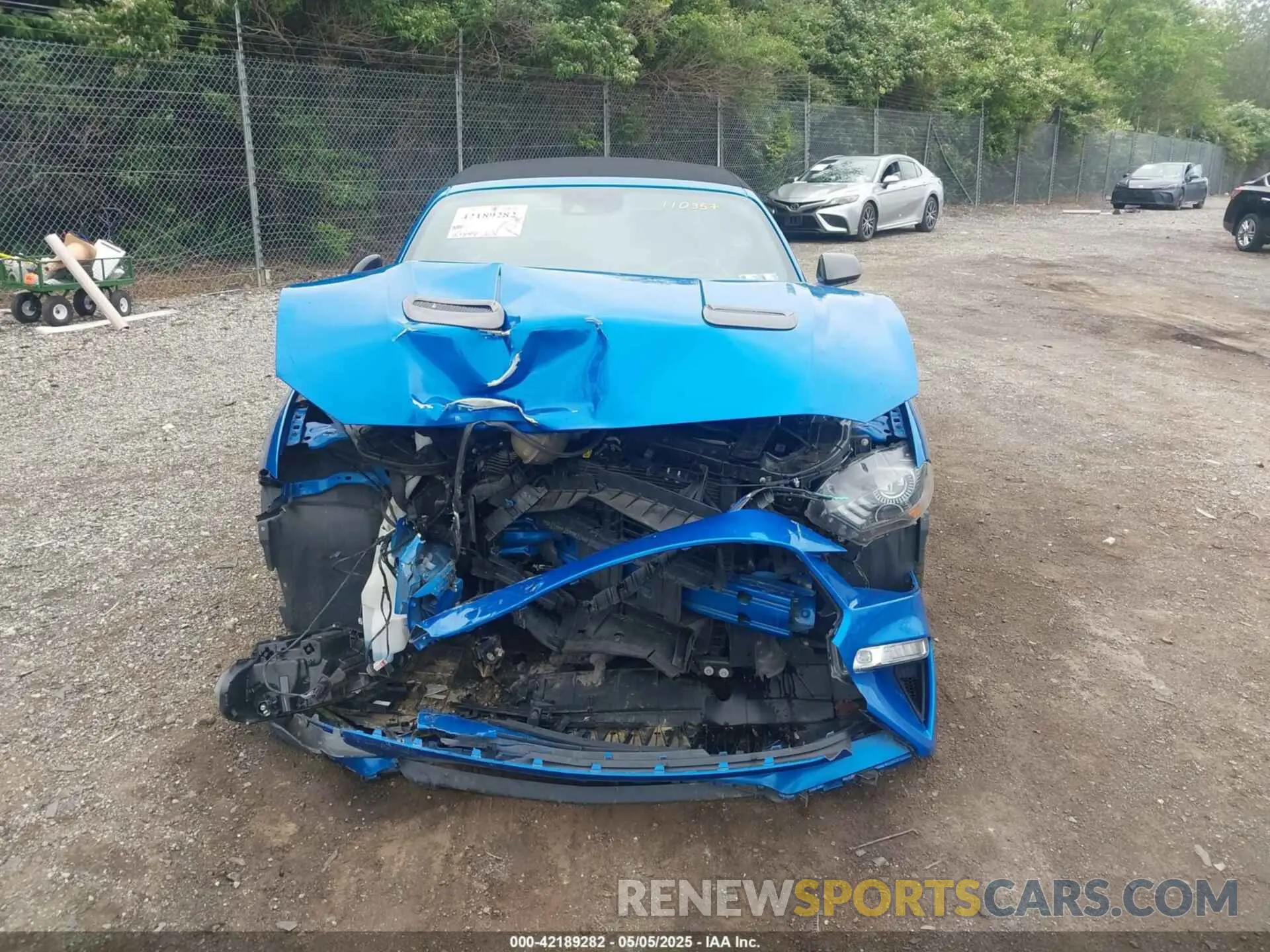 12 Photograph of a damaged car 1FATP8UH0M5110357 FORD MUSTANG 2021