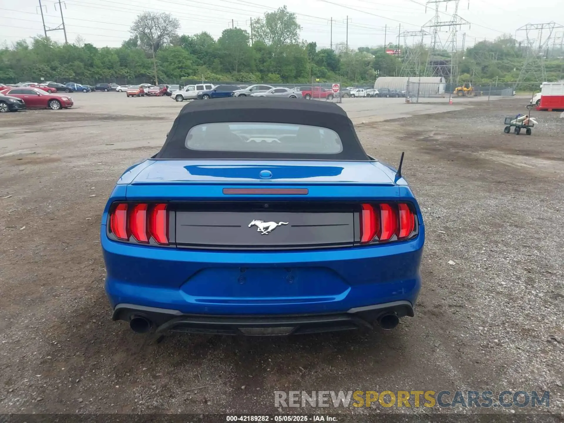 16 Photograph of a damaged car 1FATP8UH0M5110357 FORD MUSTANG 2021
