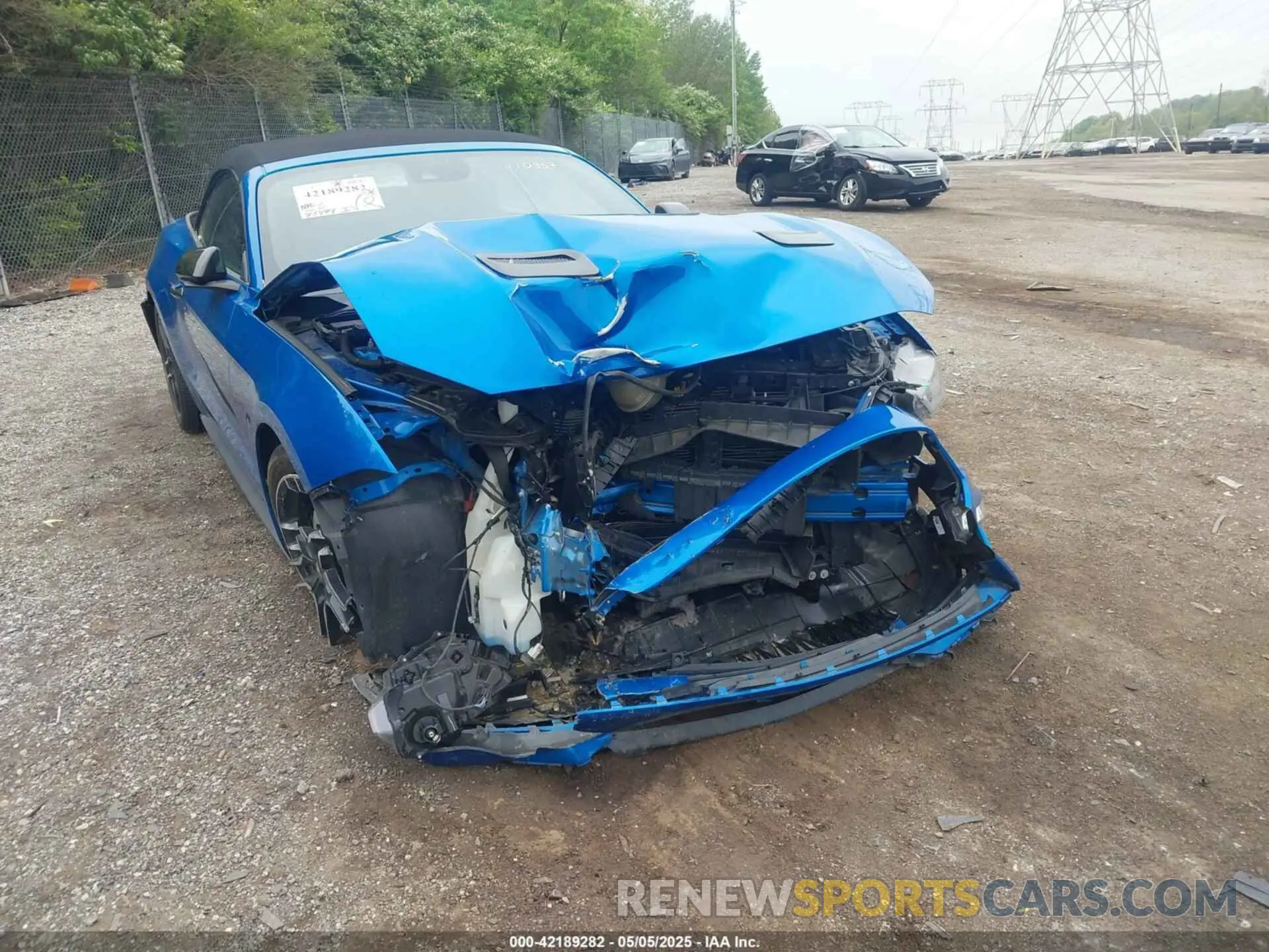 18 Photograph of a damaged car 1FATP8UH0M5110357 FORD MUSTANG 2021