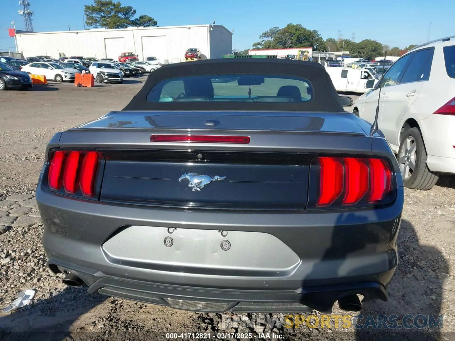 16 Photograph of a damaged car 1FATP8UH3M5105279 FORD MUSTANG 2021