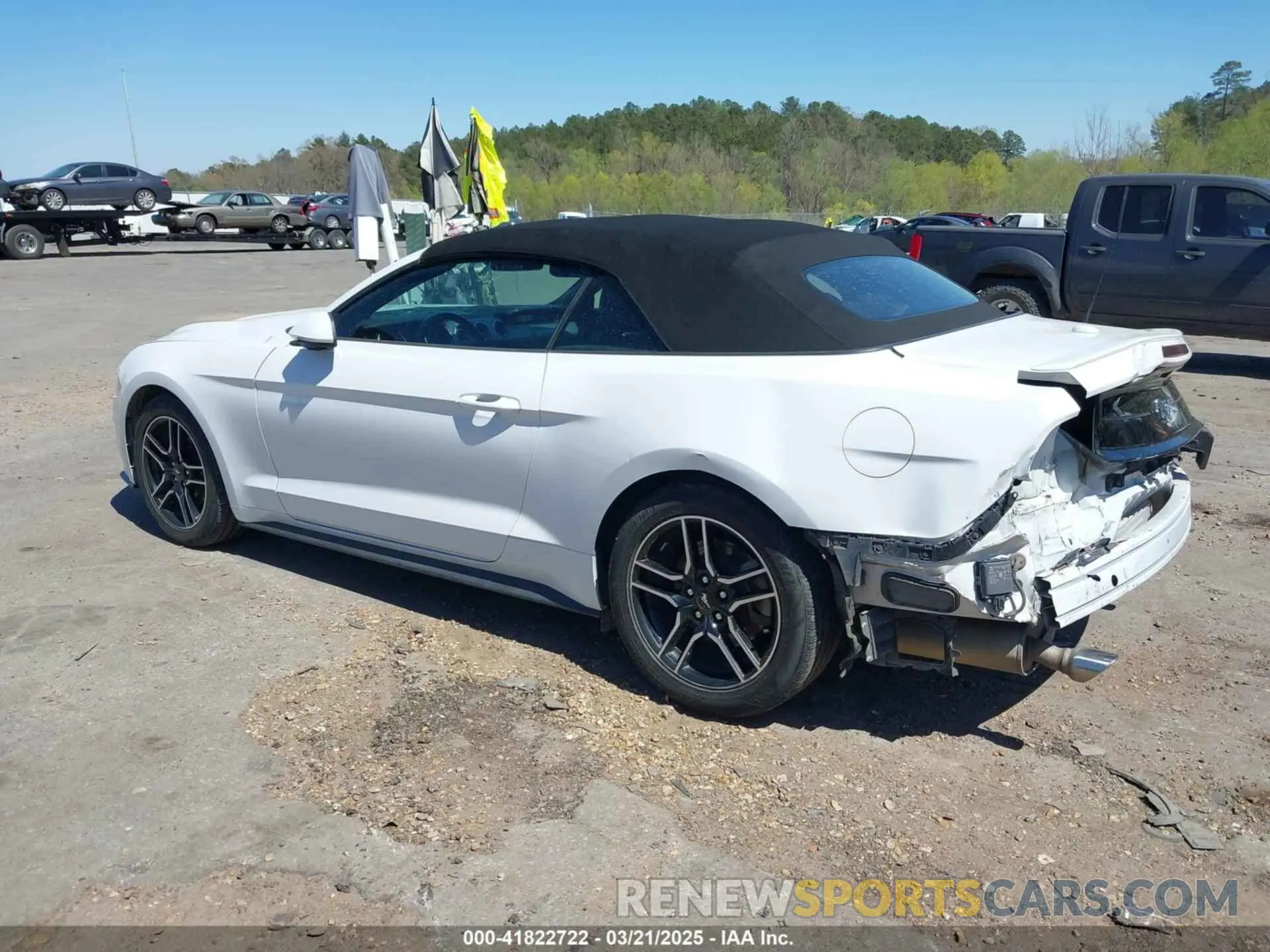 3 Фотография поврежденного автомобиля 1FATP8UH6M5103056 FORD MUSTANG 2021