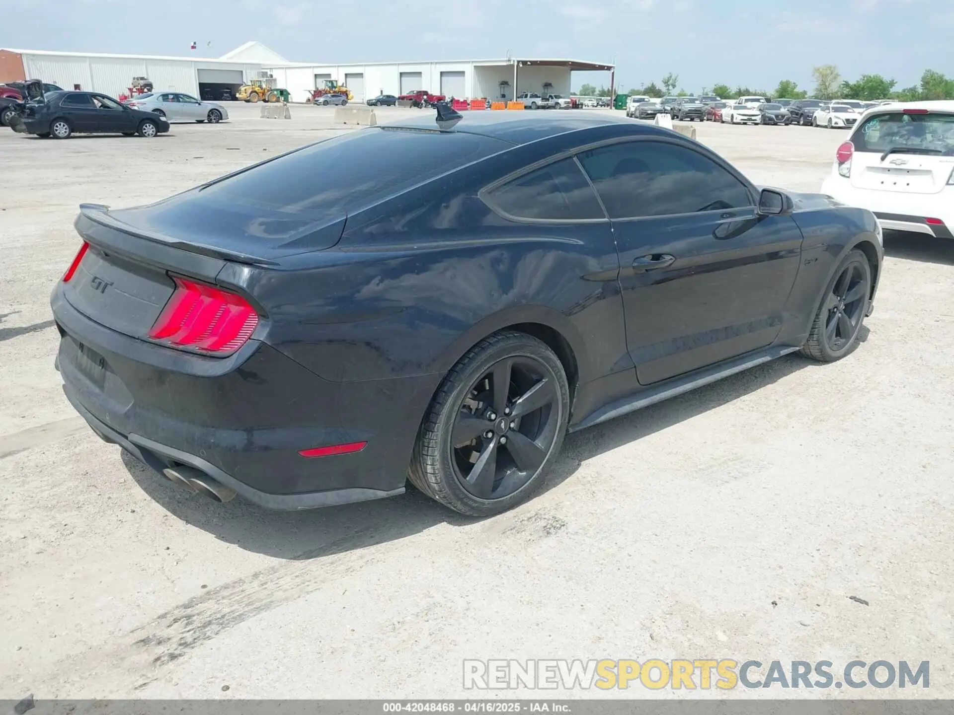 4 Фотография поврежденного автомобиля 1FA6P8CF3N5132495 FORD MUSTANG 2022