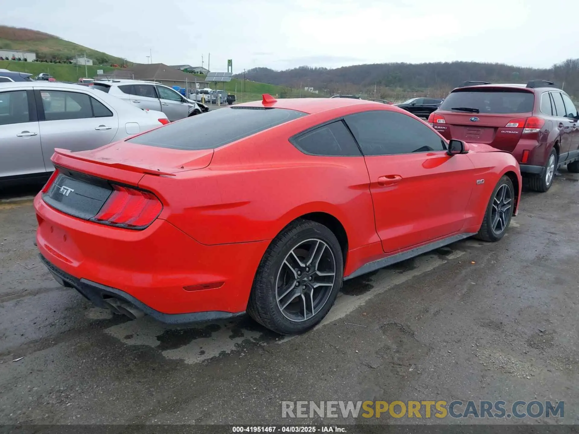 4 Фотография поврежденного автомобиля 1FA6P8CF5N5113642 FORD MUSTANG 2022