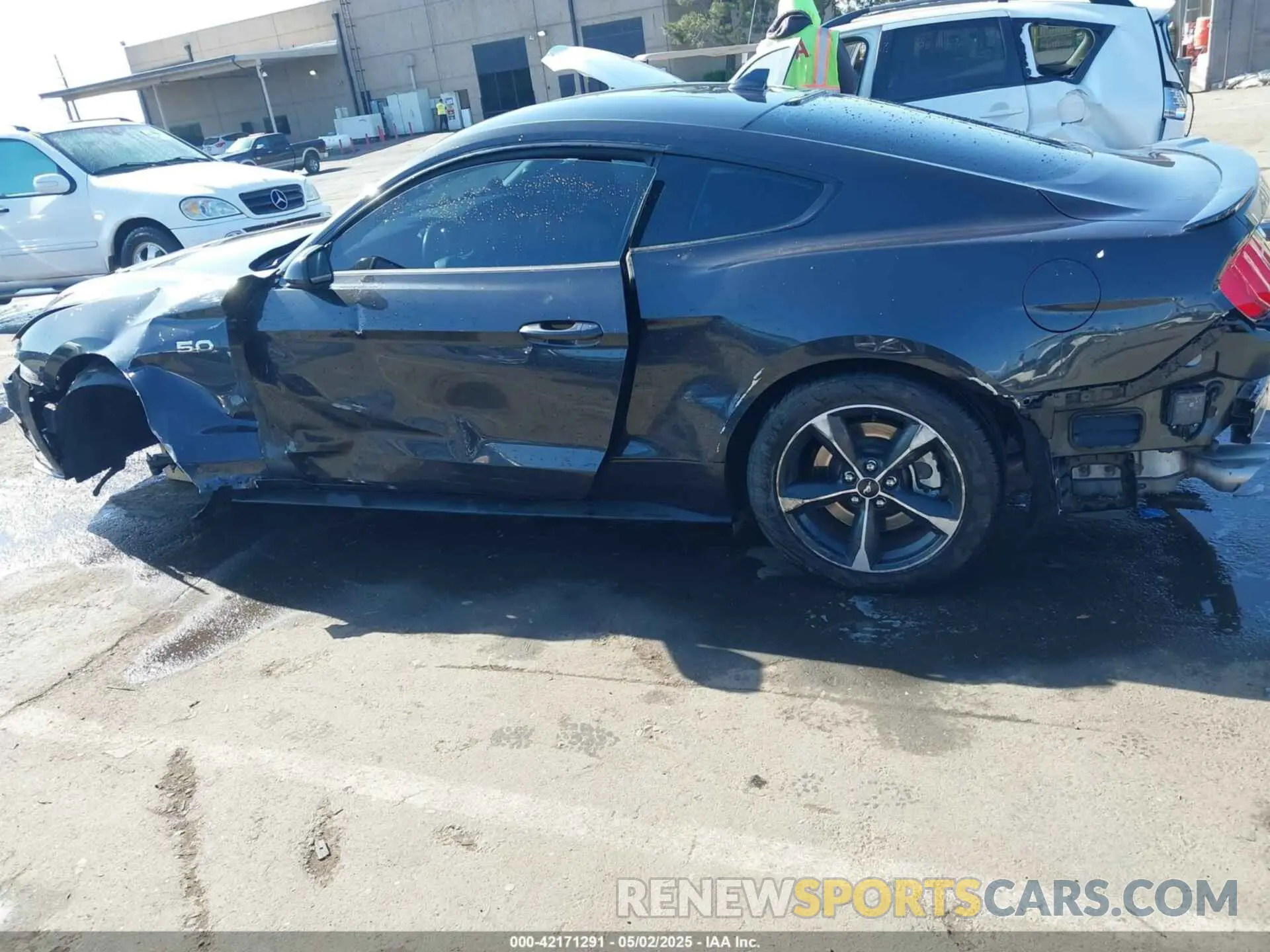 19 Фотография поврежденного автомобиля 1FA6P8CF6N5135181 FORD MUSTANG 2022