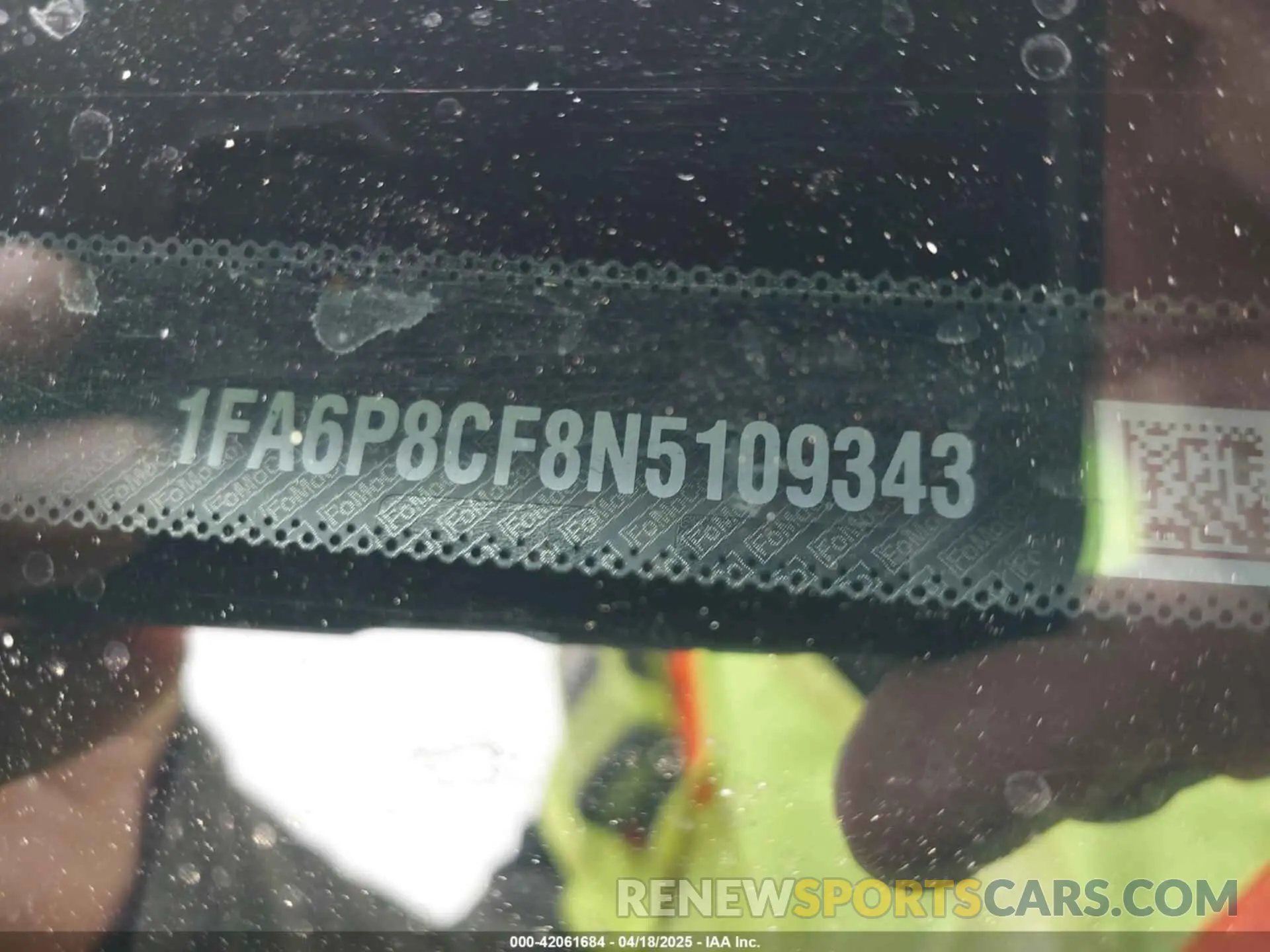 9 Photograph of a damaged car 1FA6P8CF8N5109343 FORD MUSTANG 2022