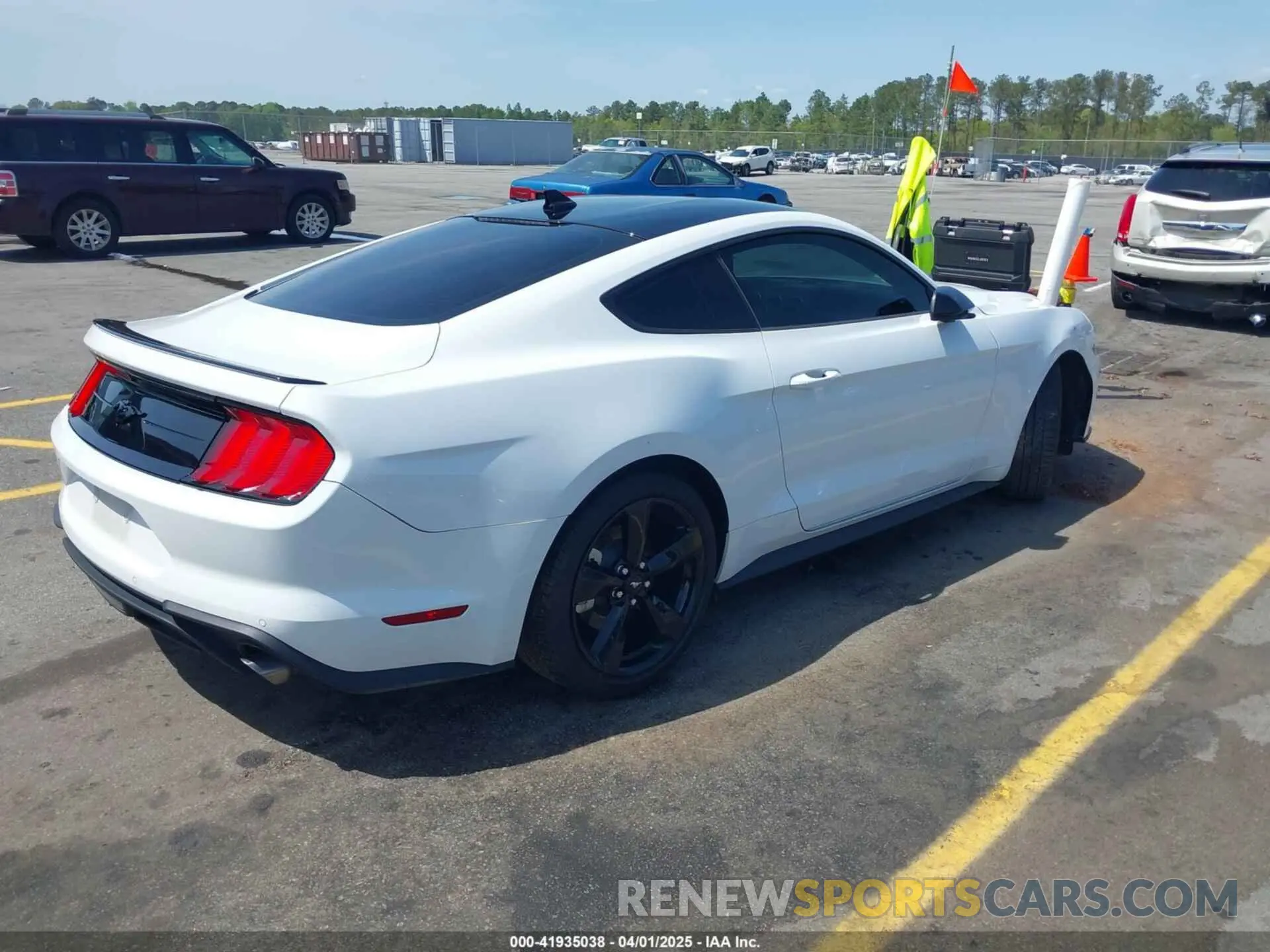 4 Фотография поврежденного автомобиля 1FA6P8TH0N5138871 FORD MUSTANG 2022