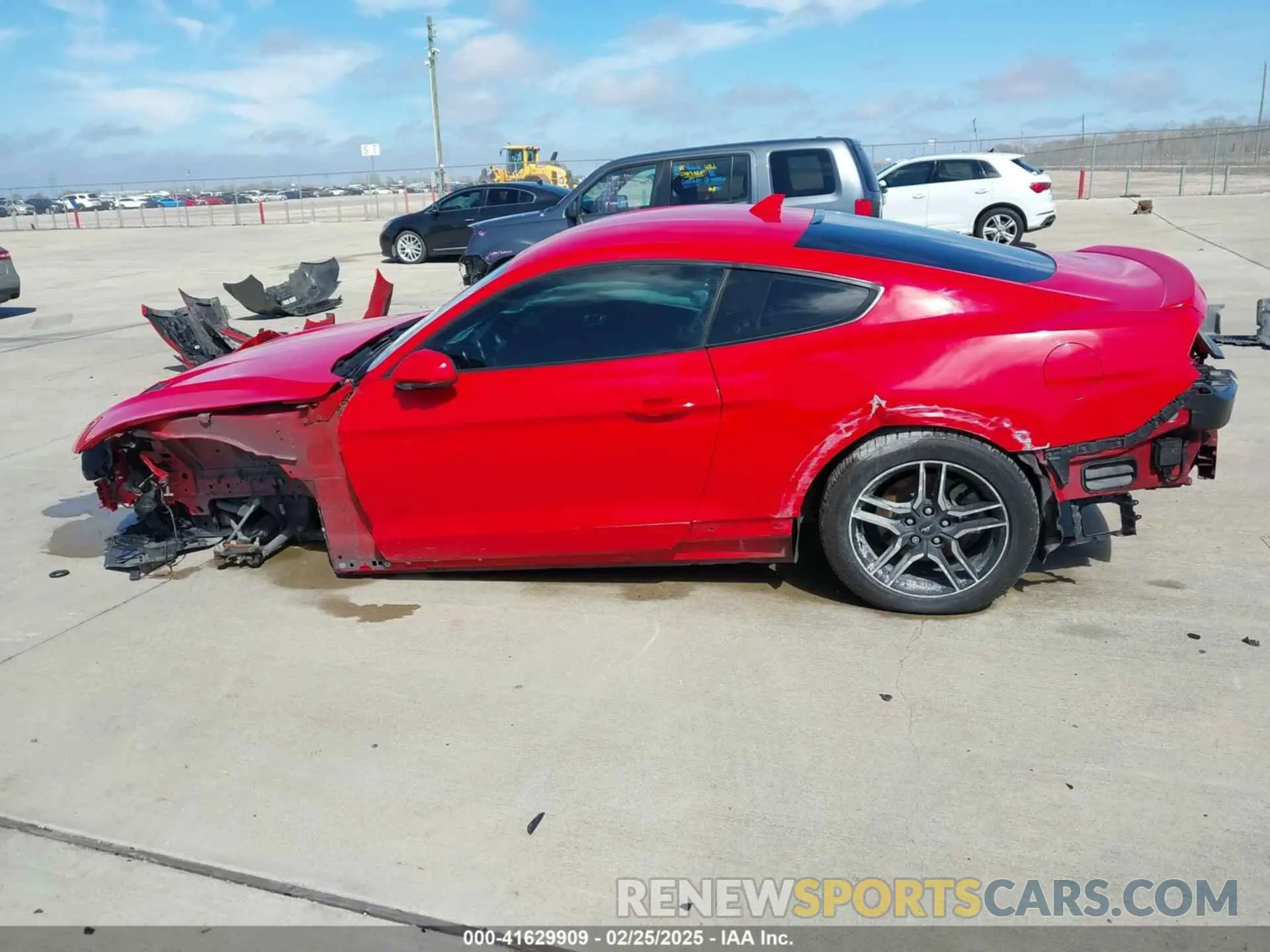 14 Photograph of a damaged car 1FA6P8TH1N5101036 FORD MUSTANG 2022