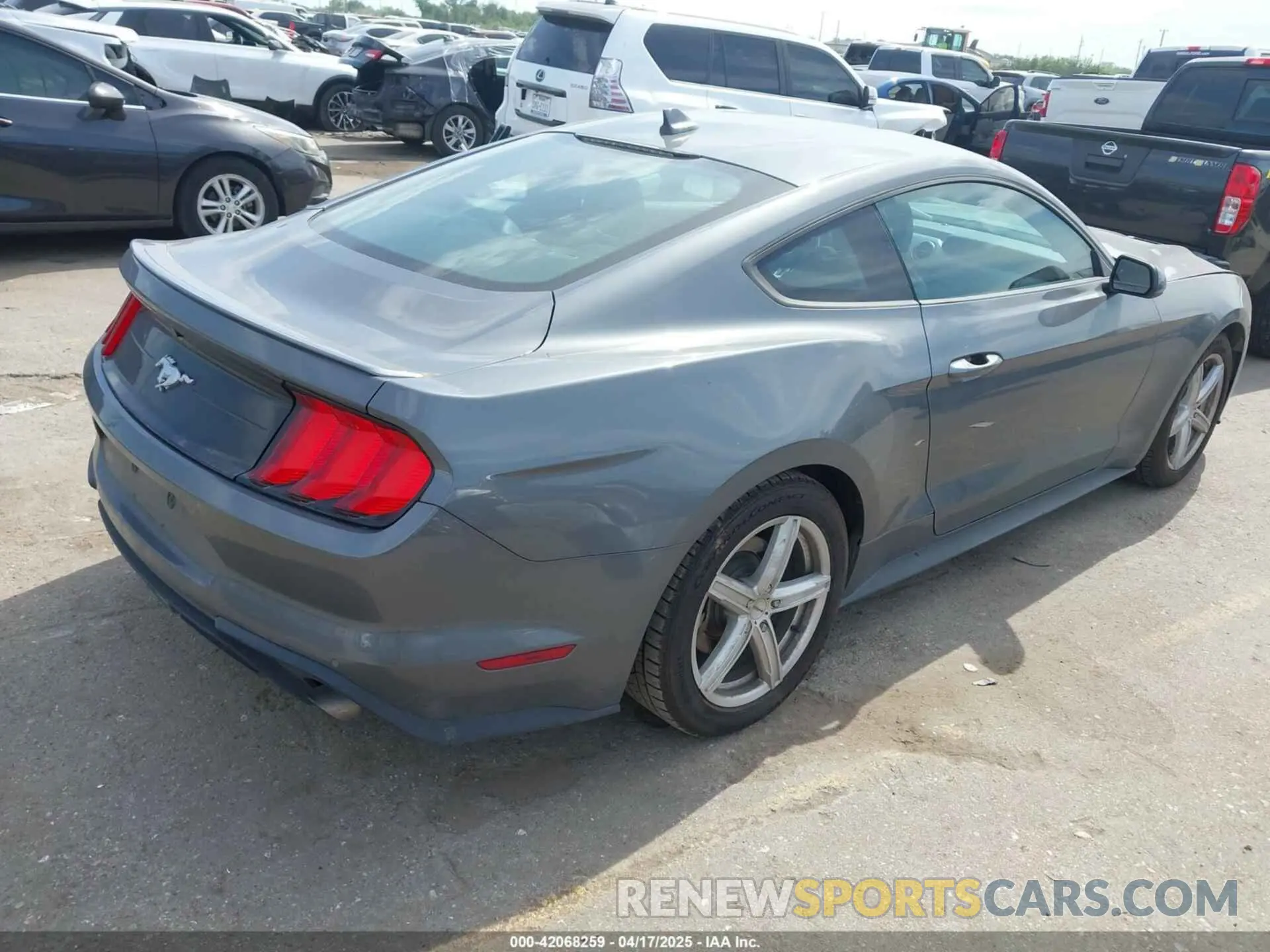 4 Фотография поврежденного автомобиля 1FA6P8TH2N5104155 FORD MUSTANG 2022