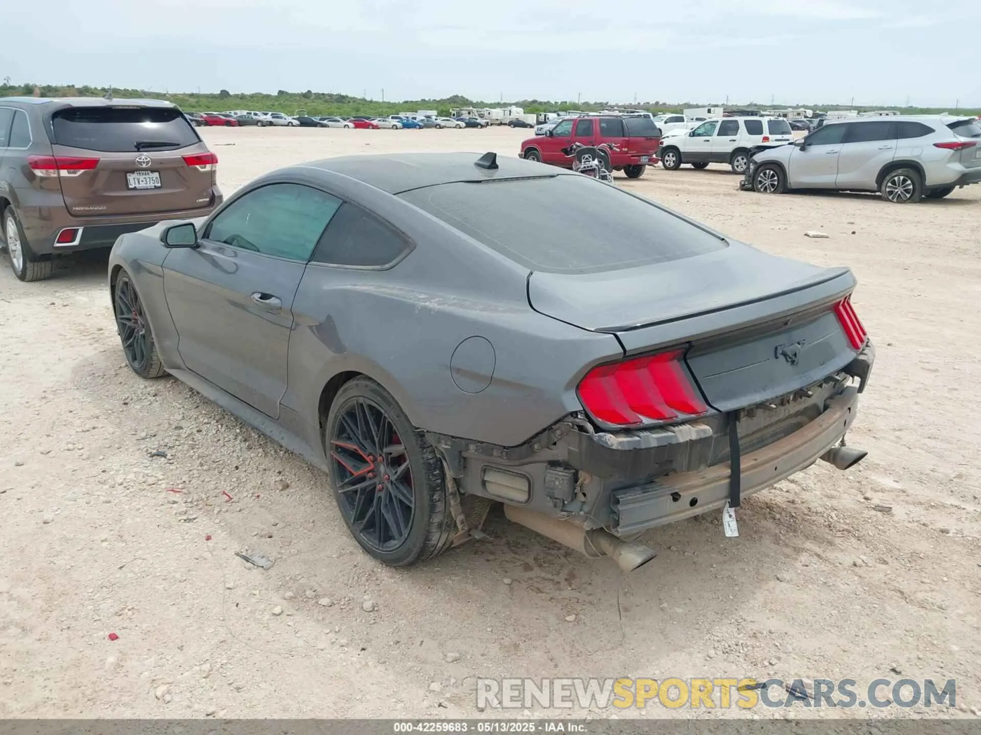 3 Photograph of a damaged car 1FA6P8TH2N5139990 FORD MUSTANG 2022