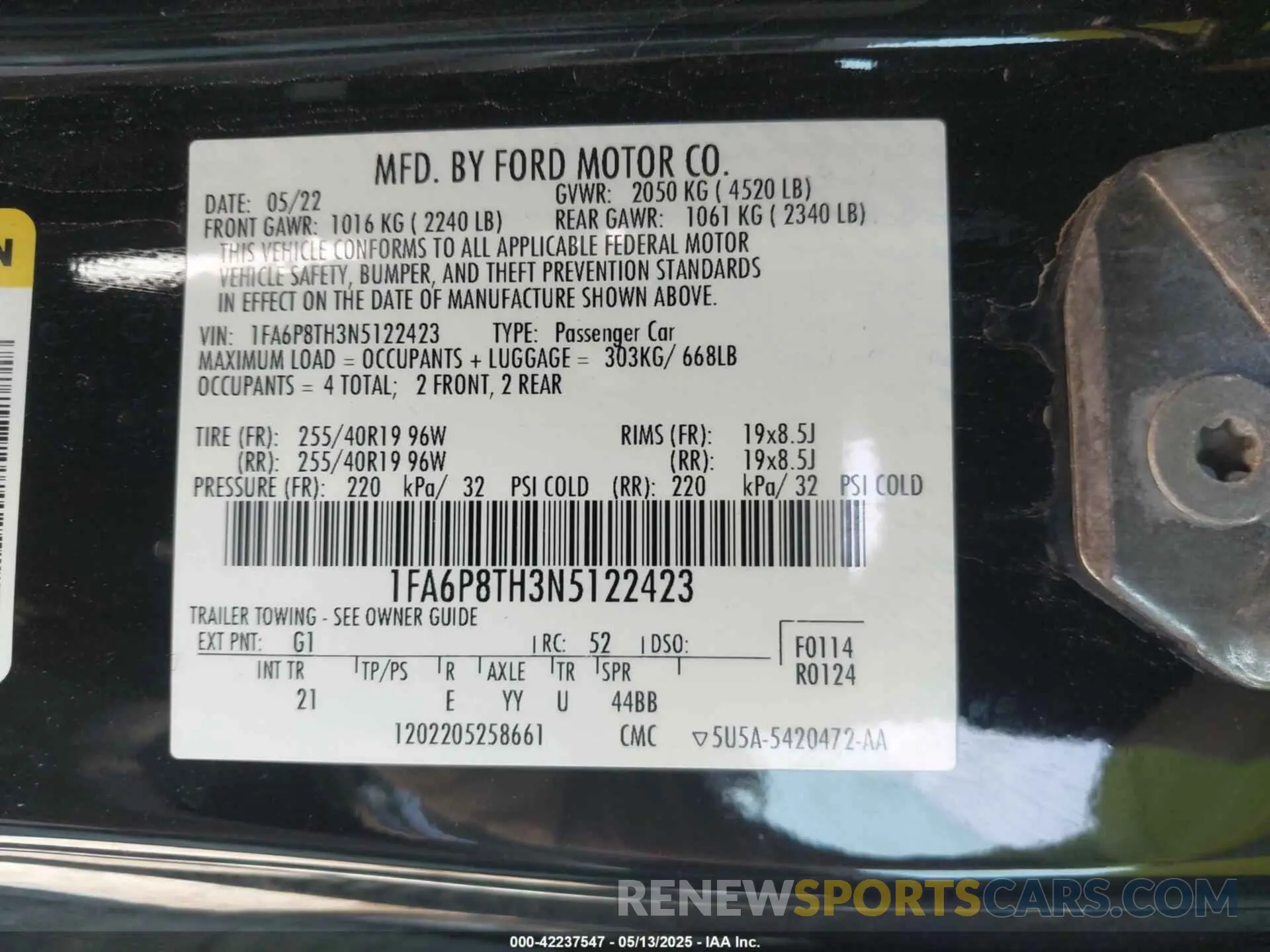 9 Photograph of a damaged car 1FA6P8TH3N5122423 FORD MUSTANG 2022