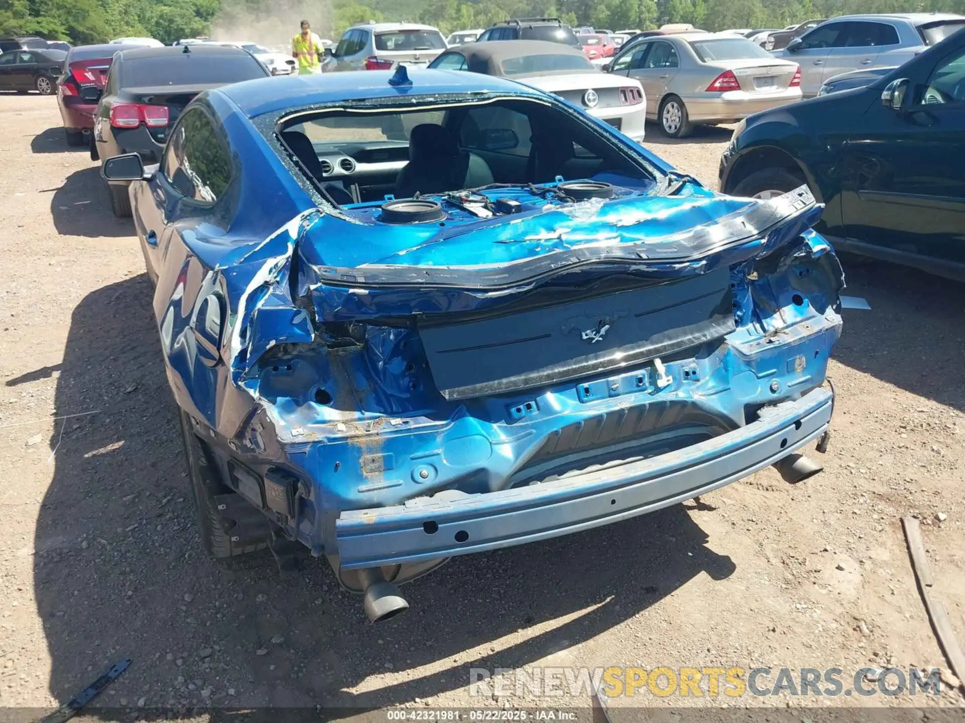 6 Photograph of a damaged car 1FA6P8TH3N5126326 FORD MUSTANG 2022