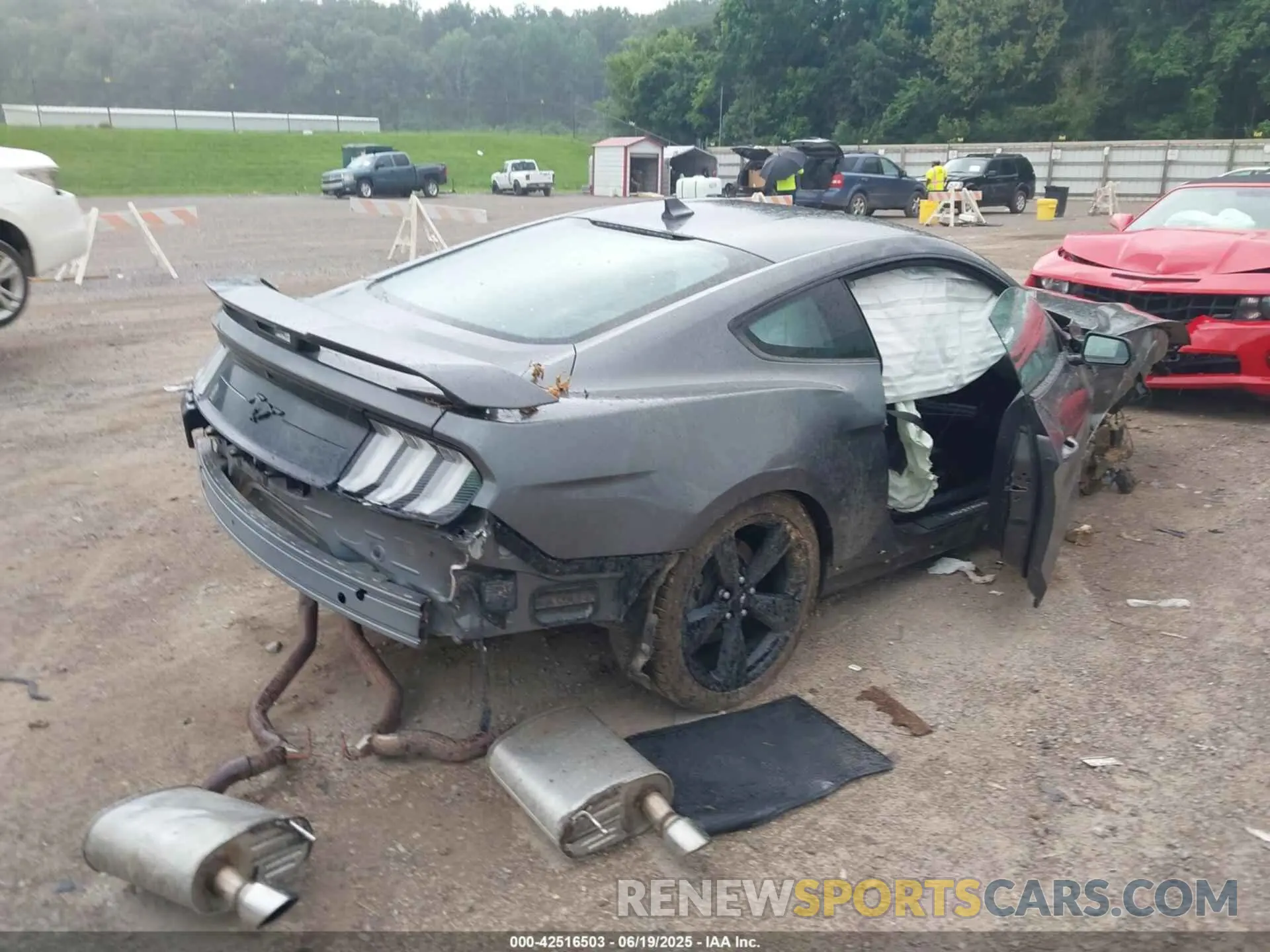 4 Photograph of a damaged car 1FA6P8TH5N5150143 FORD MUSTANG 2022