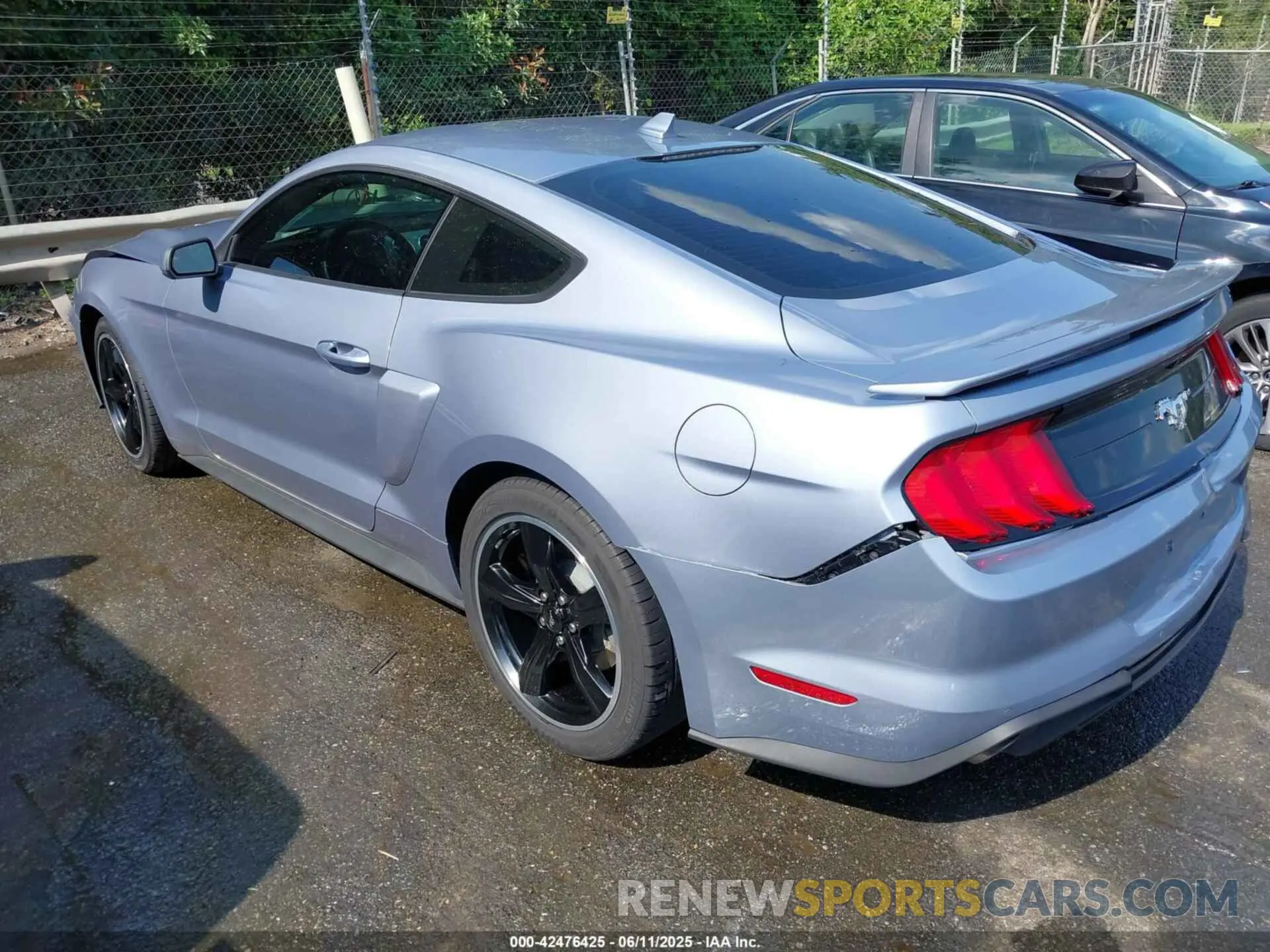 3 Photograph of a damaged car 1FA6P8TH8N5100076 FORD MUSTANG 2022