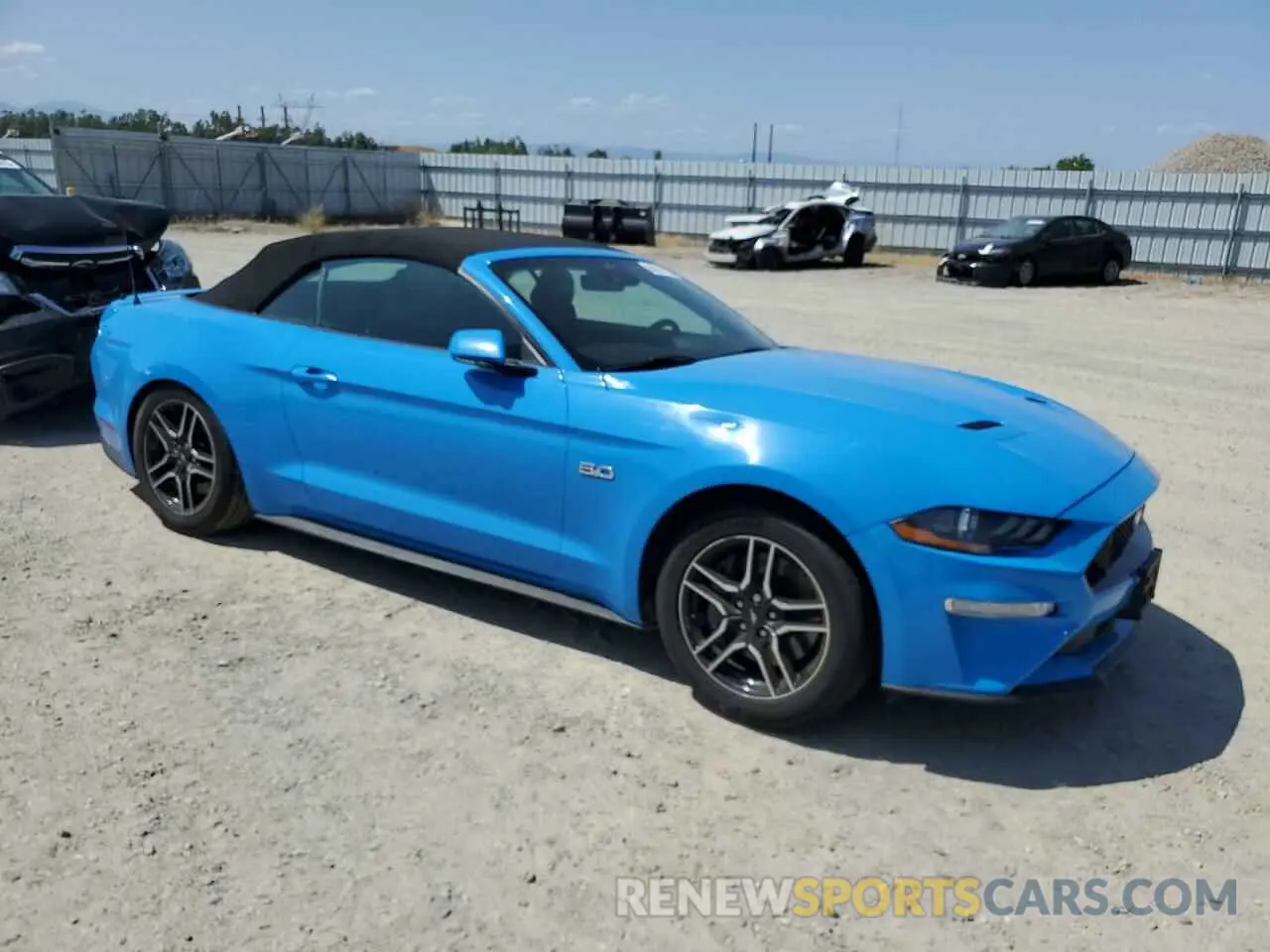 4 Photograph of a damaged car 1FATP8FF8N5107462 FORD MUSTANG 2022