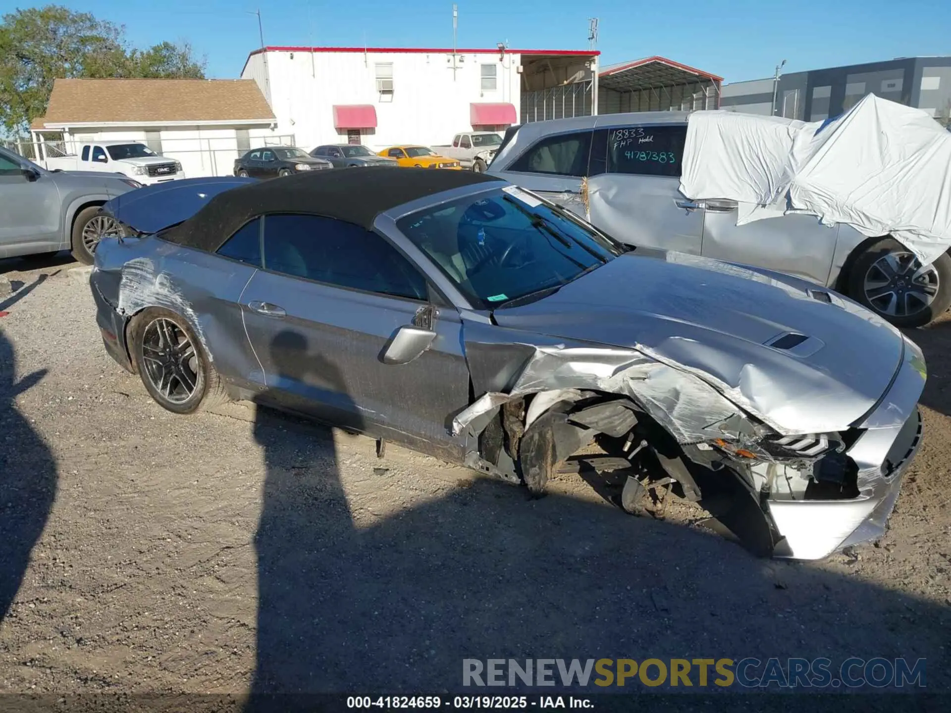 13 Photograph of a damaged car 1FATP8UH2N5103167 FORD MUSTANG 2022