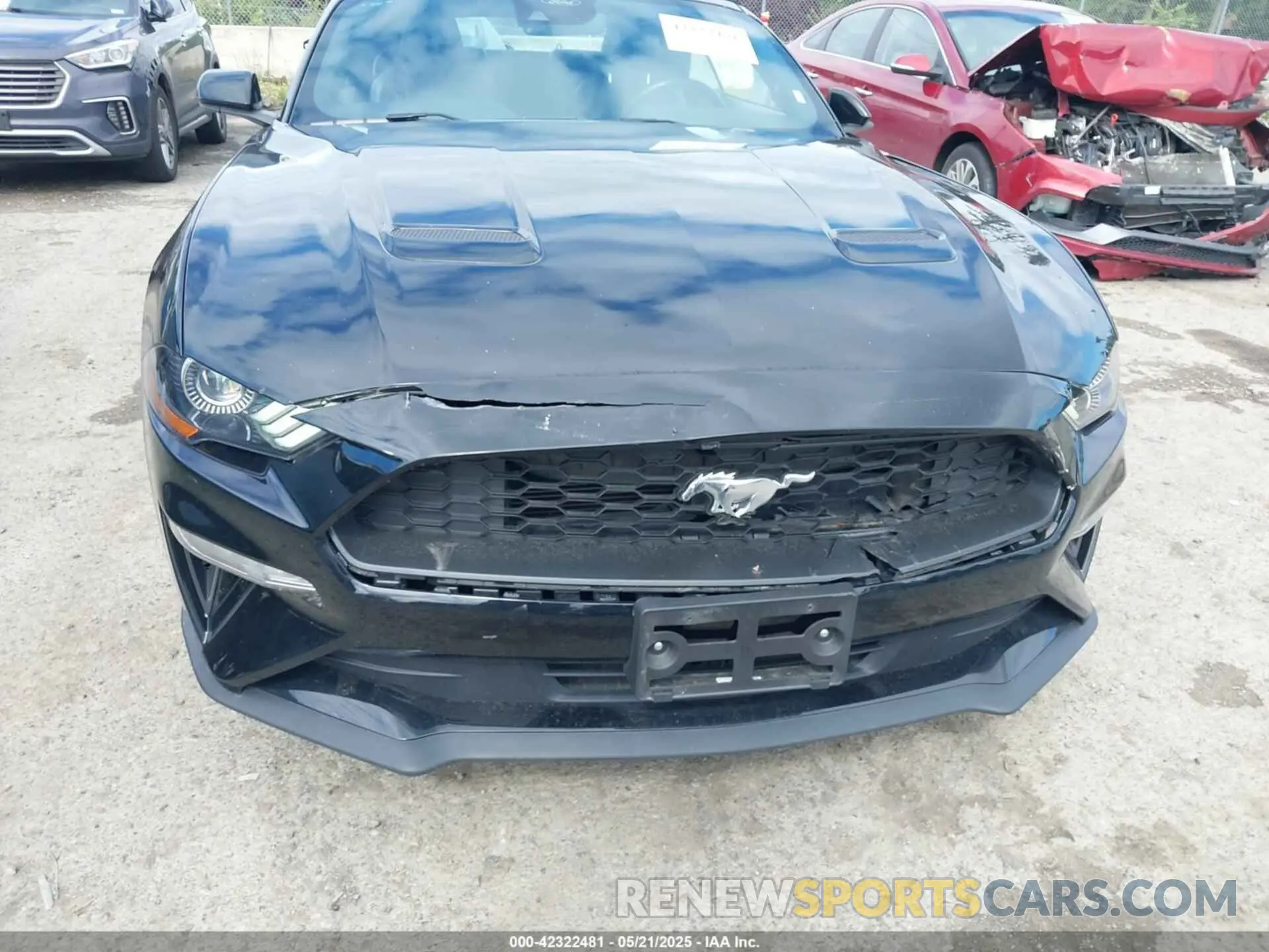 18 Photograph of a damaged car 1FATP8UH7N5124631 FORD MUSTANG 2022