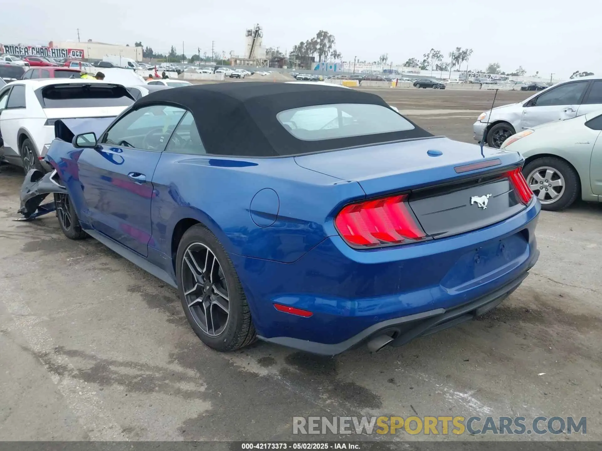 3 Фотография поврежденного автомобиля 1FATP8UH7N5144894 FORD MUSTANG 2022