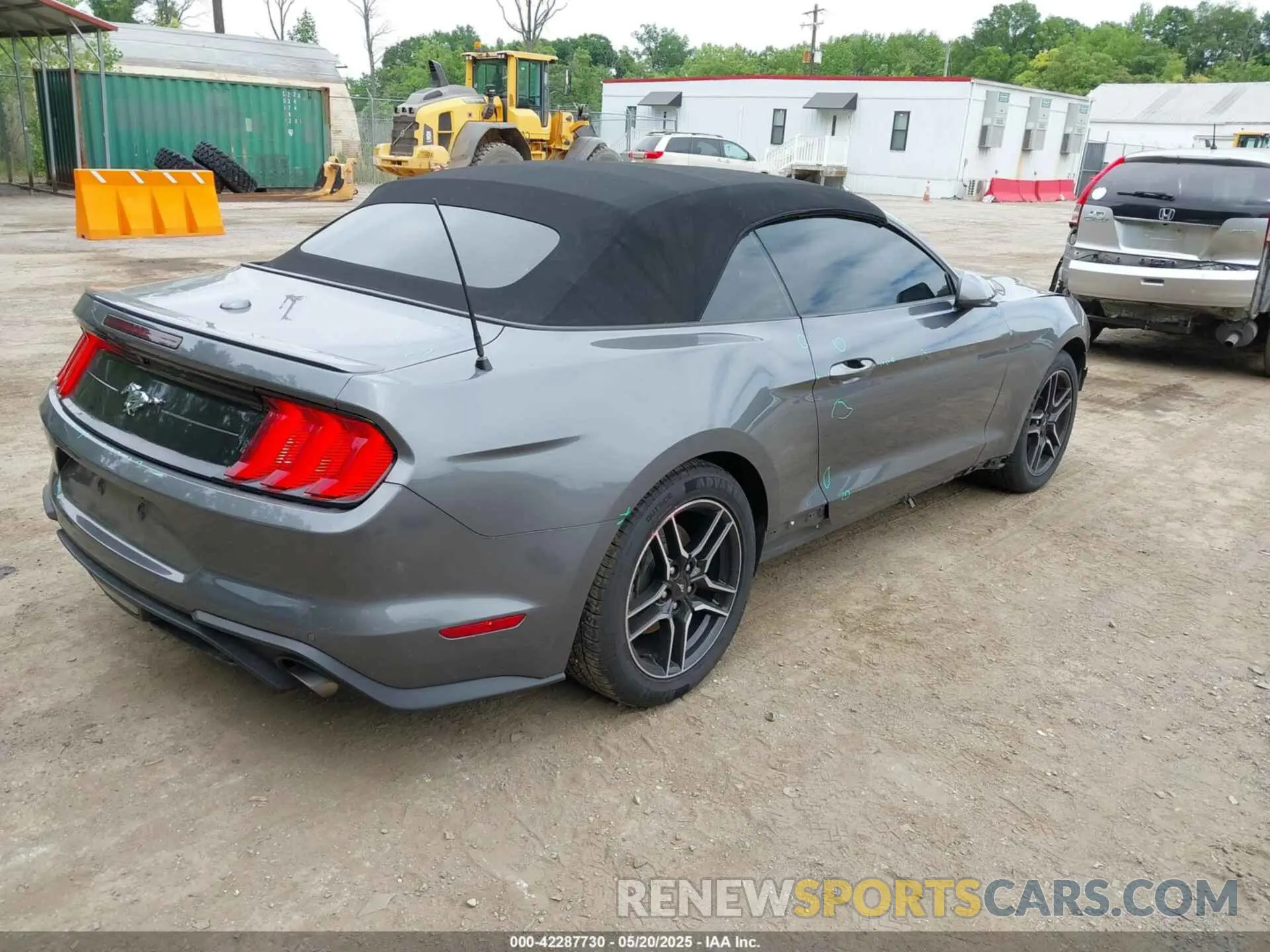 4 Фотография поврежденного автомобиля 1FATP8UH8N5106560 FORD MUSTANG 2022