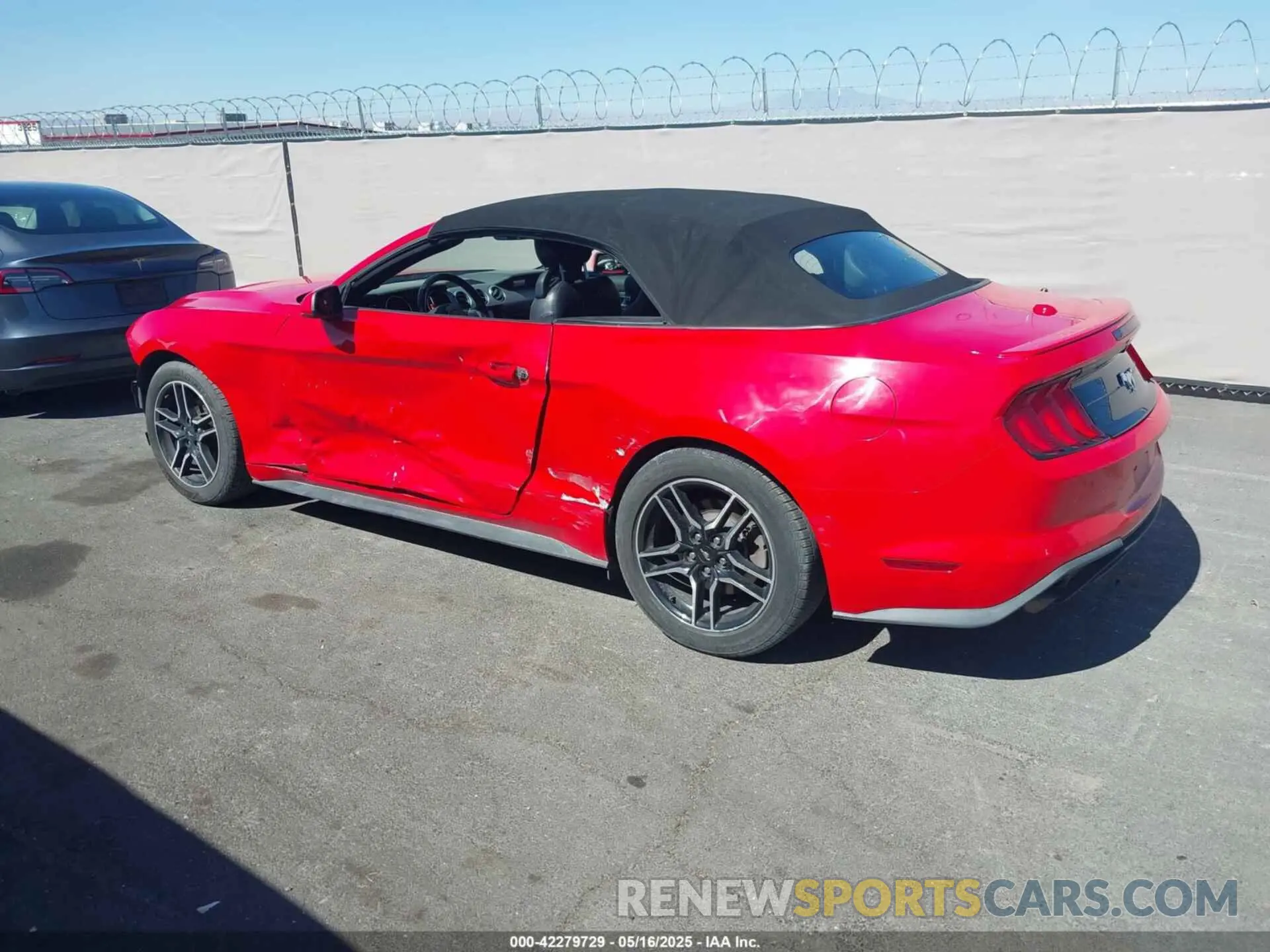 3 Photograph of a damaged car 1FATP8UHXN5119035 FORD MUSTANG 2022