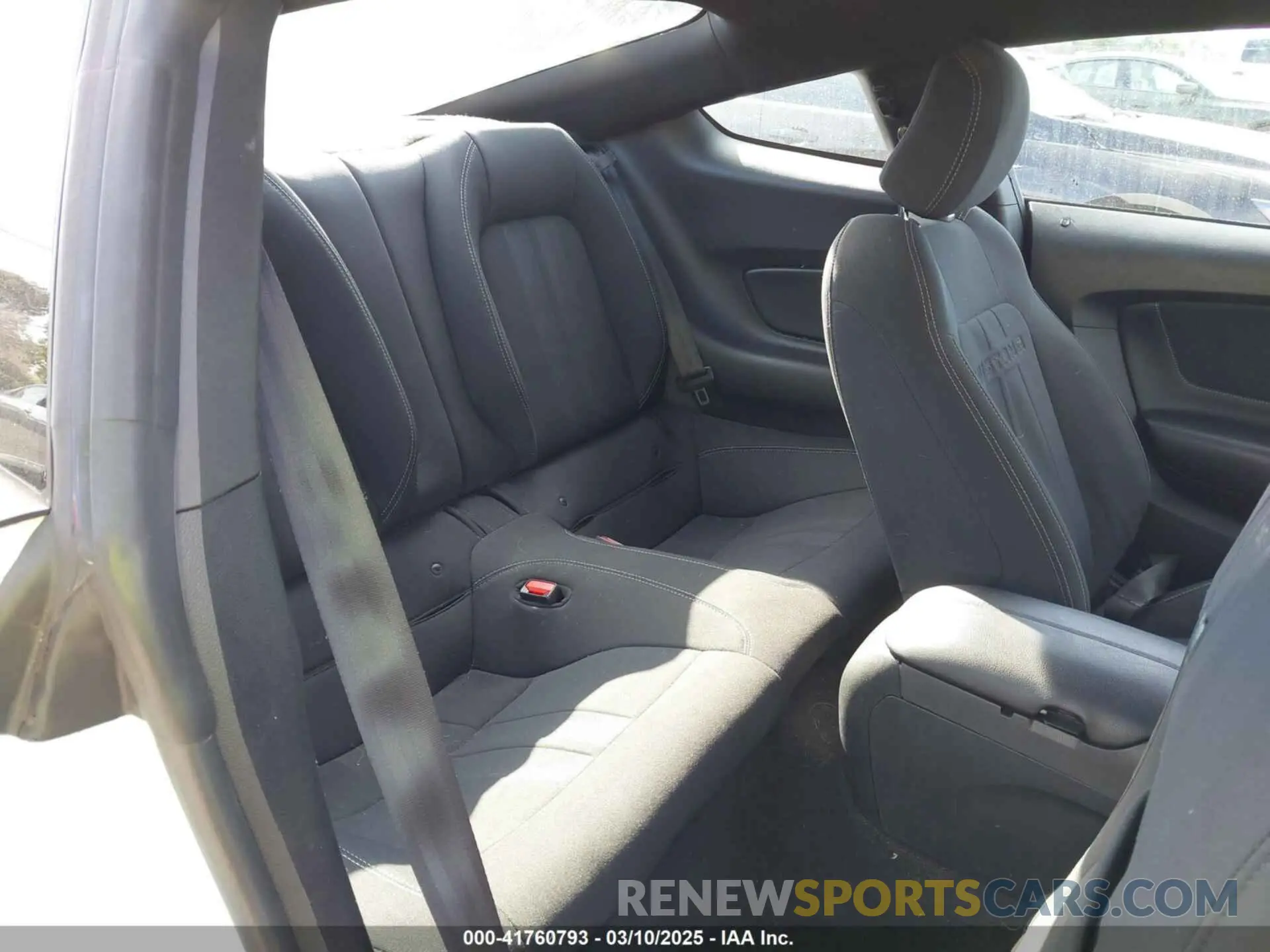 8 Фотография поврежденного автомобиля 1FA6P8CF3P5302065 FORD MUSTANG 2023