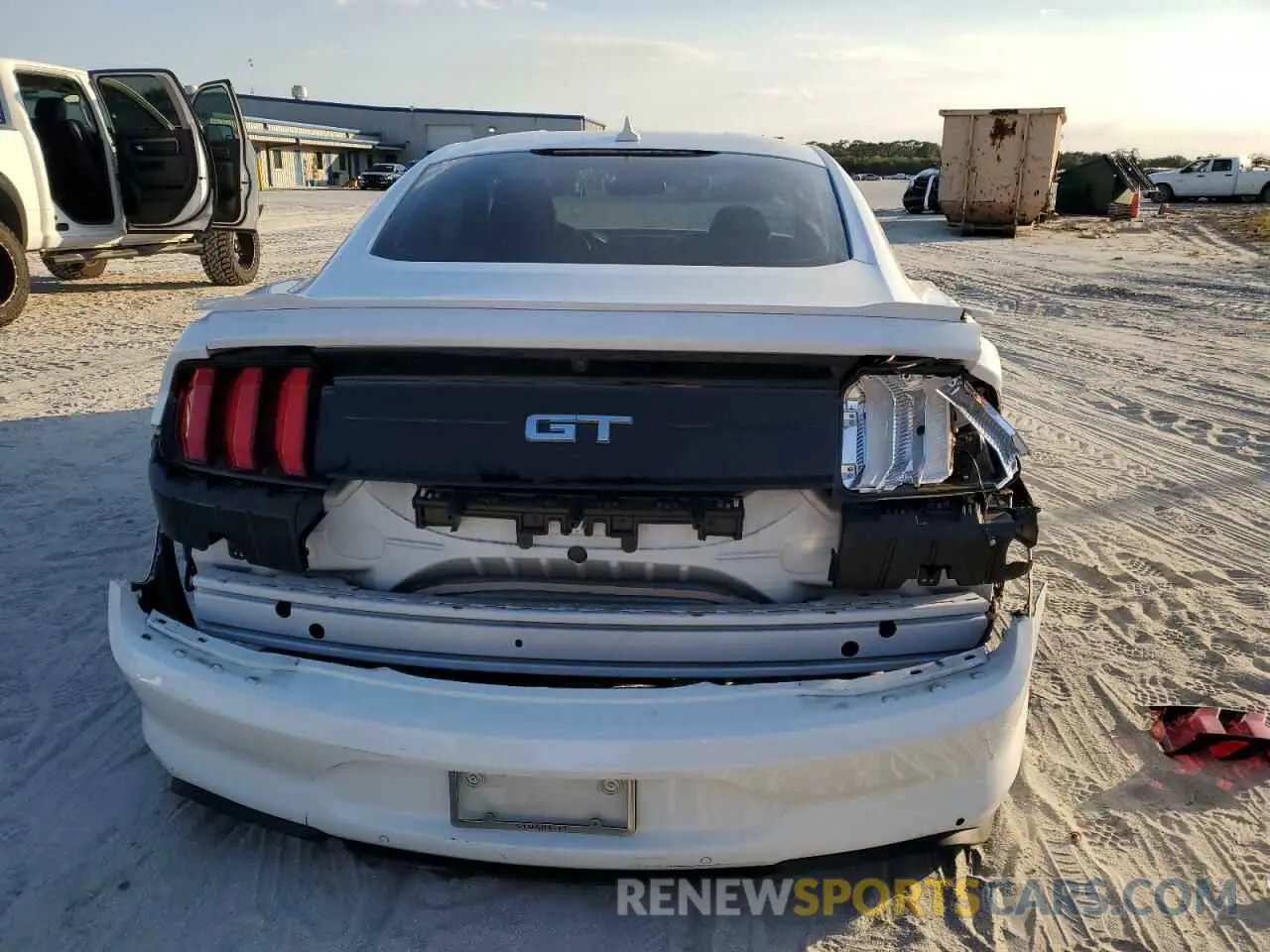 6 Фотография поврежденного автомобиля 1FA6P8CF4P5306495 FORD MUSTANG 2023