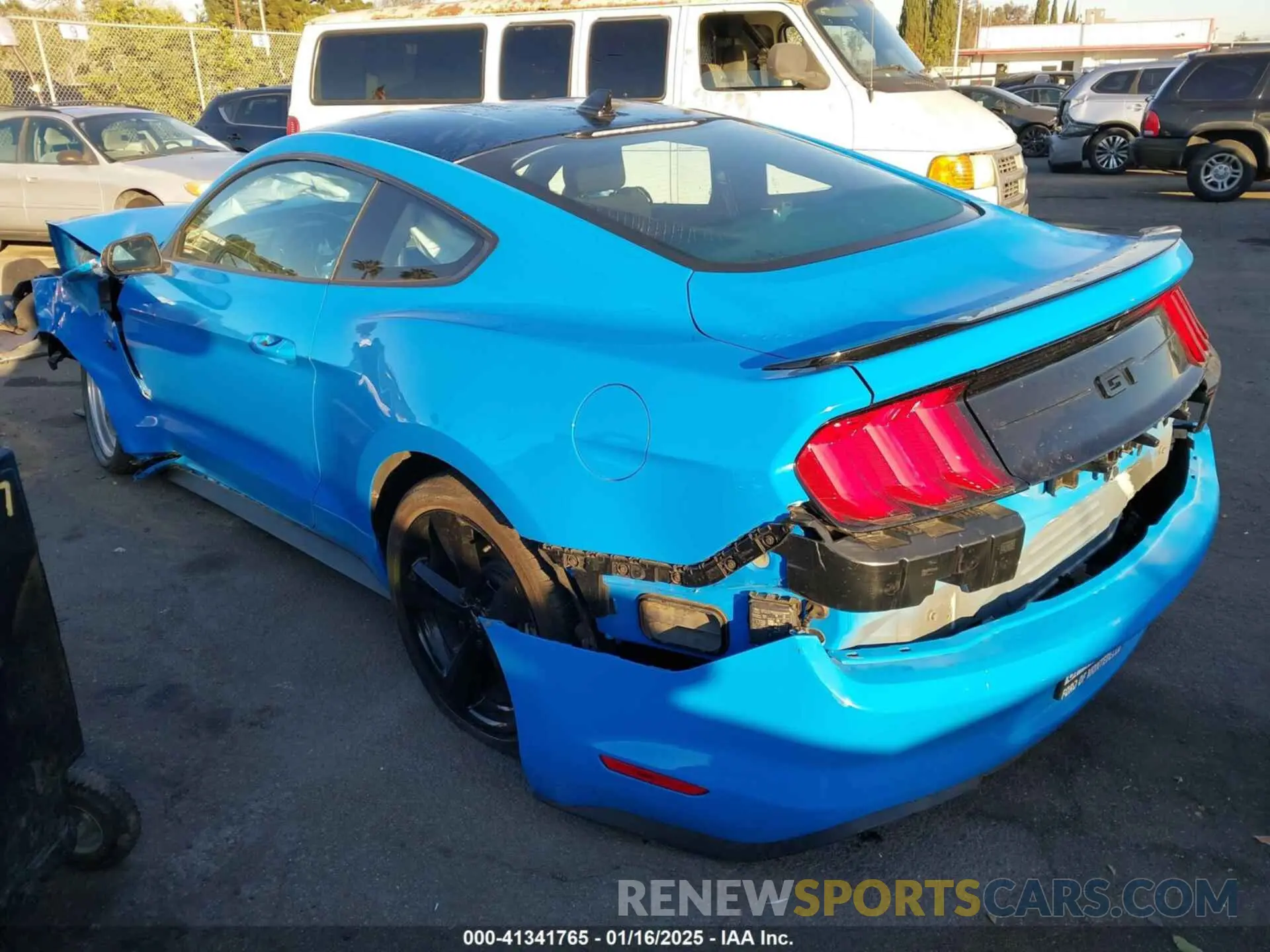 3 Фотография поврежденного автомобиля 1FA6P8CF4P5306853 FORD MUSTANG 2023