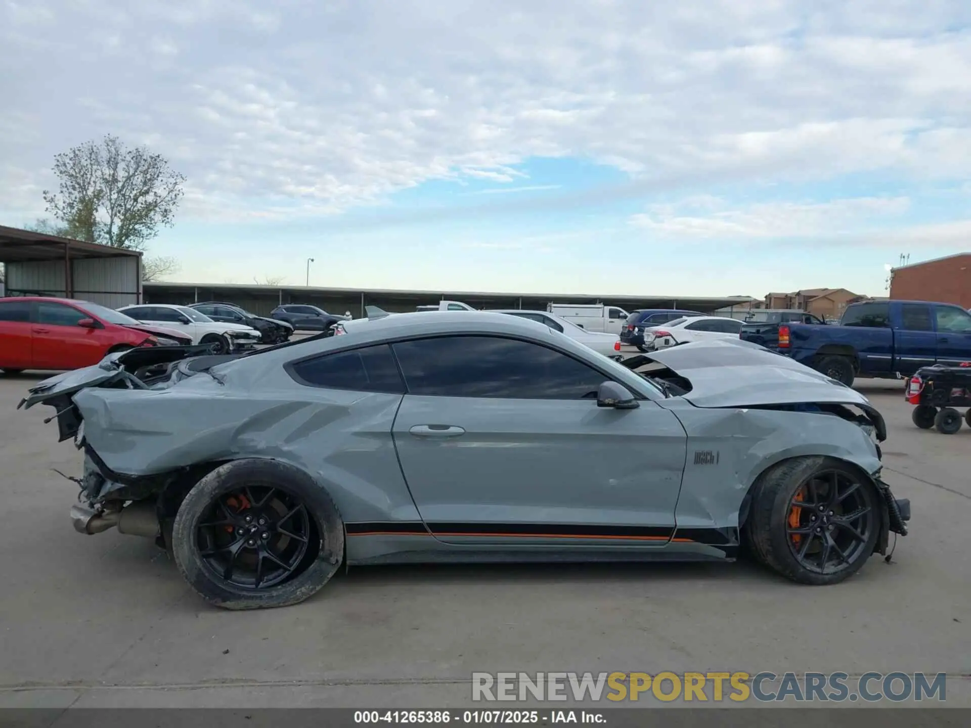 13 Photograph of a damaged car 1FA6P8R08P5501244 FORD MUSTANG 2023