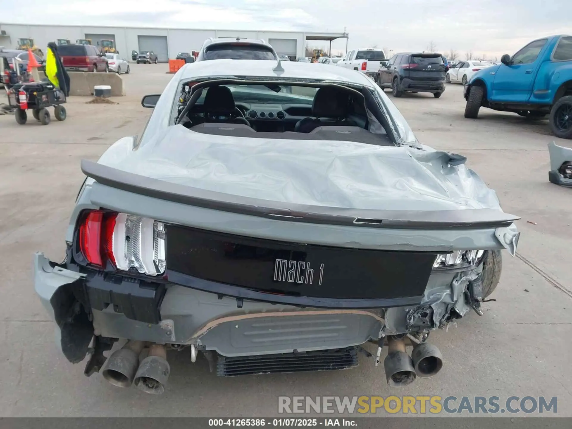 19 Photograph of a damaged car 1FA6P8R08P5501244 FORD MUSTANG 2023