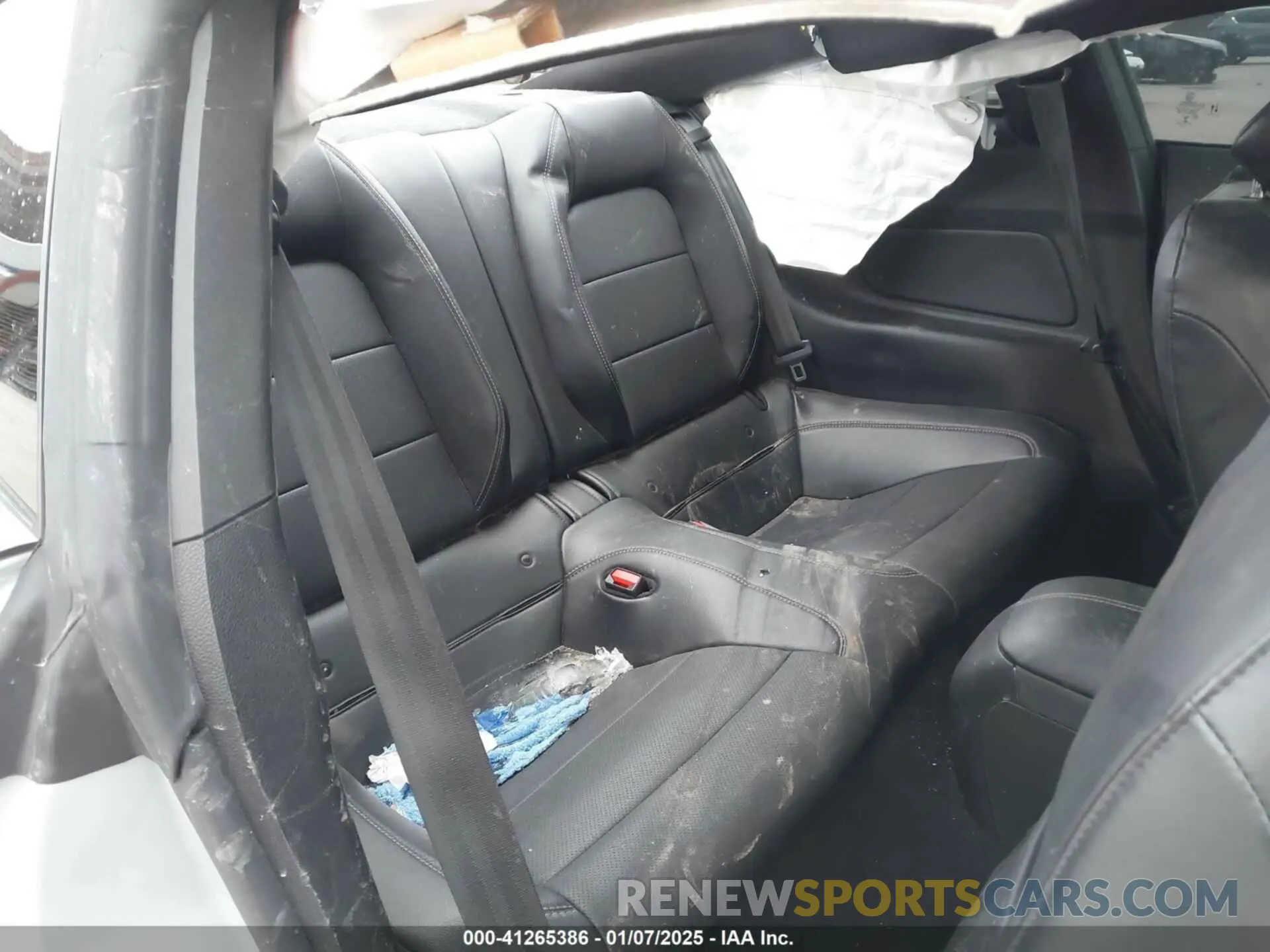 8 Photograph of a damaged car 1FA6P8R08P5501244 FORD MUSTANG 2023