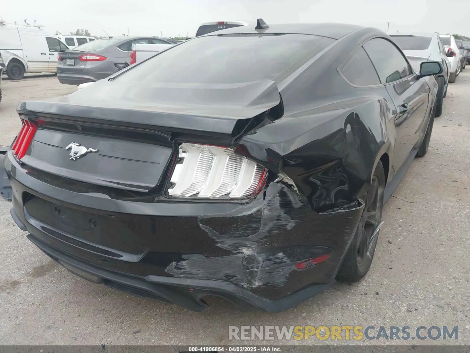 4 Photograph of a damaged car 1FA6P8TH9P5101126 FORD MUSTANG 2023