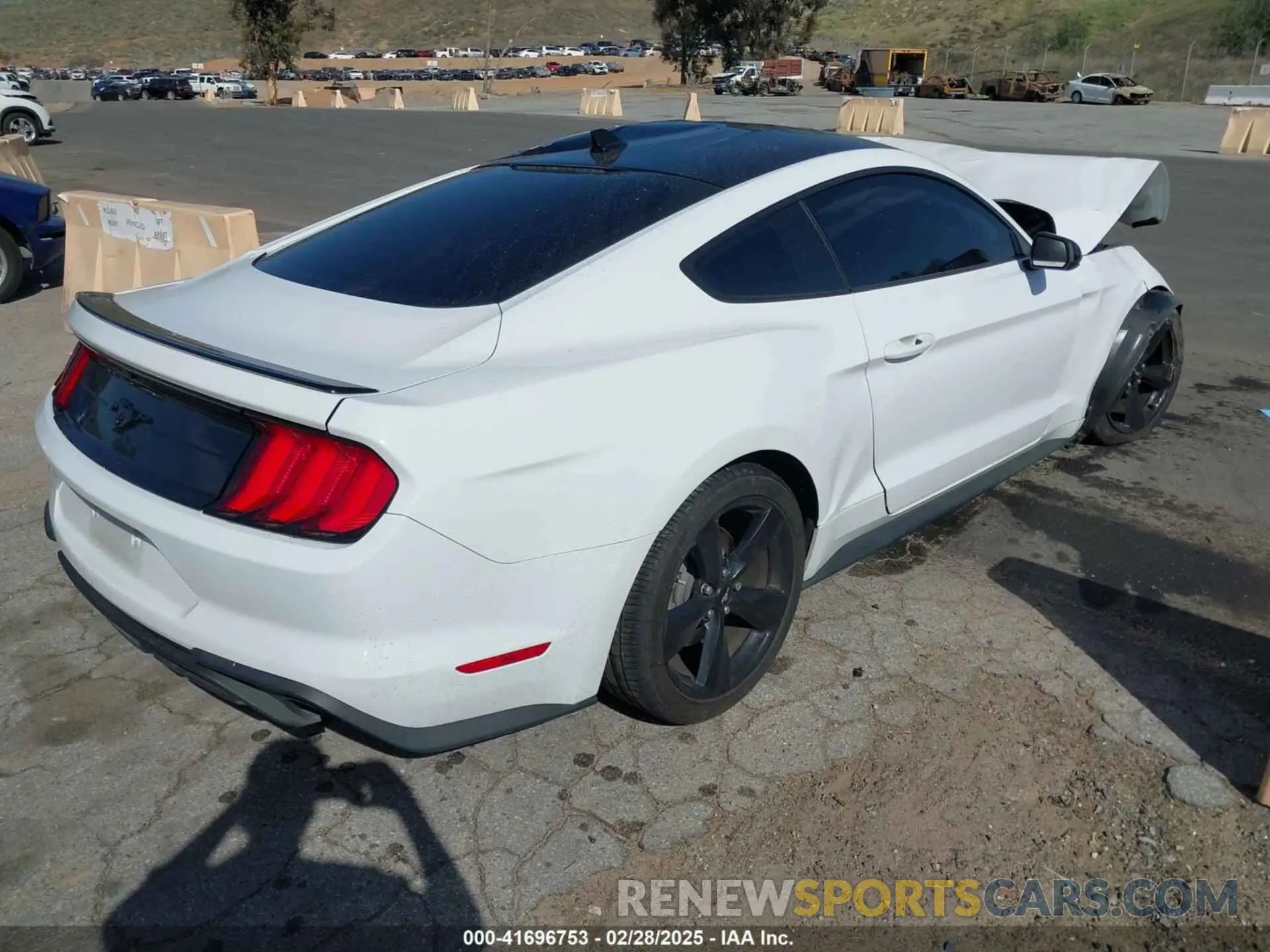 4 Фотография поврежденного автомобиля 1FA6P8THXP5101393 FORD MUSTANG 2023