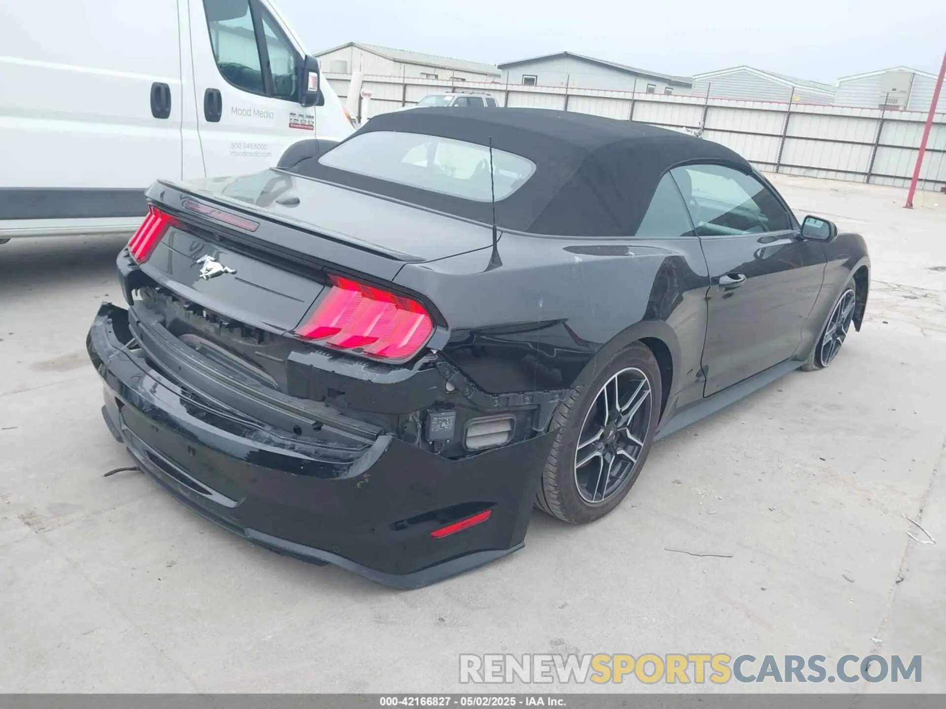4 Photograph of a damaged car 1FATP8UH9P5103685 FORD MUSTANG 2023