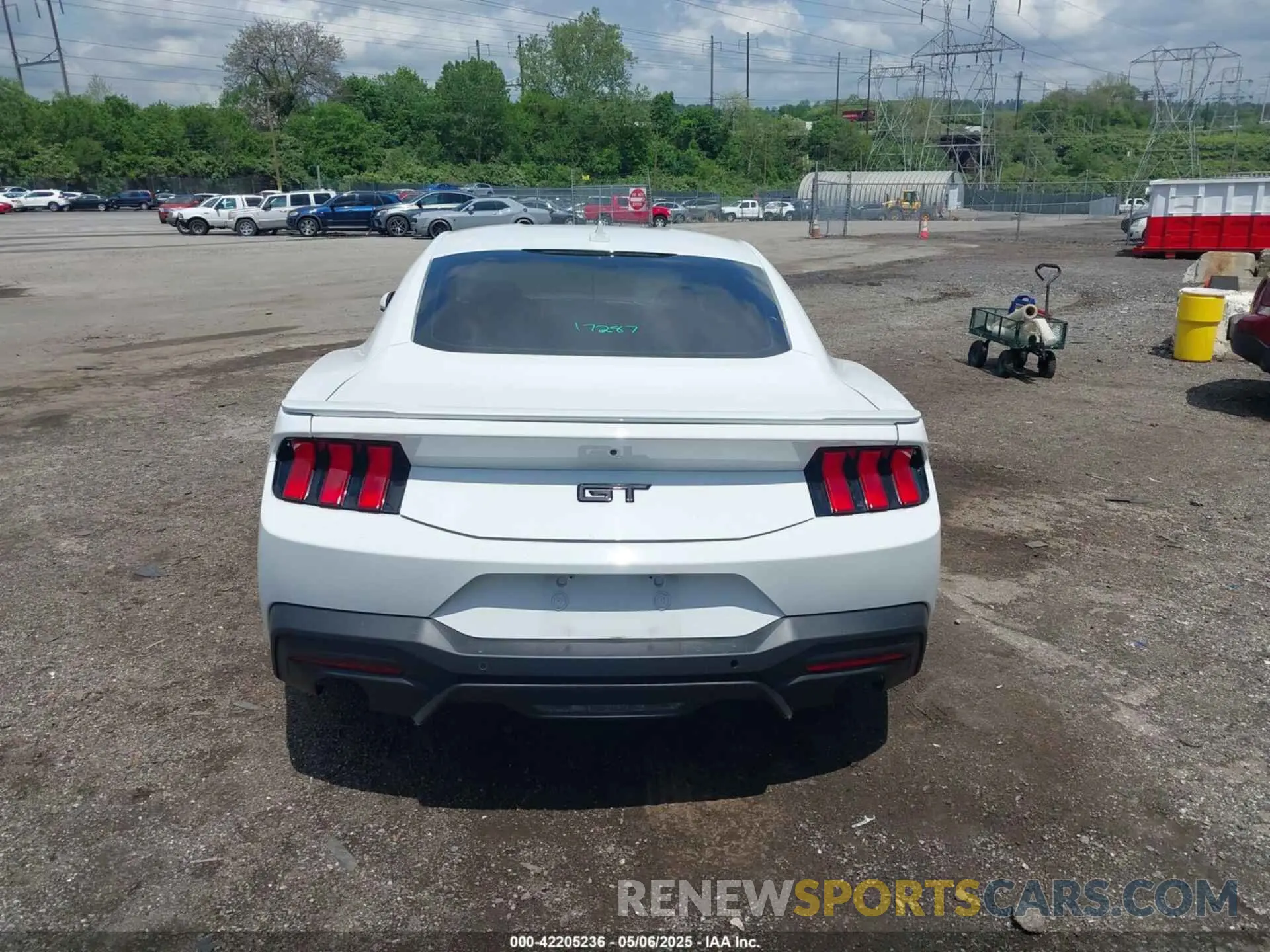 16 Photograph of a damaged car 1FA6P8CF0R5411649 FORD MUSTANG 2024
