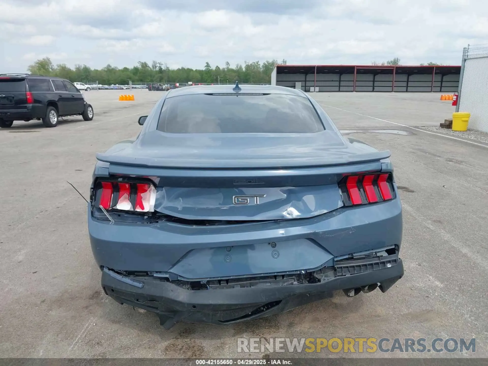 16 Photograph of a damaged car 1FA6P8CF0R5430394 FORD MUSTANG 2024