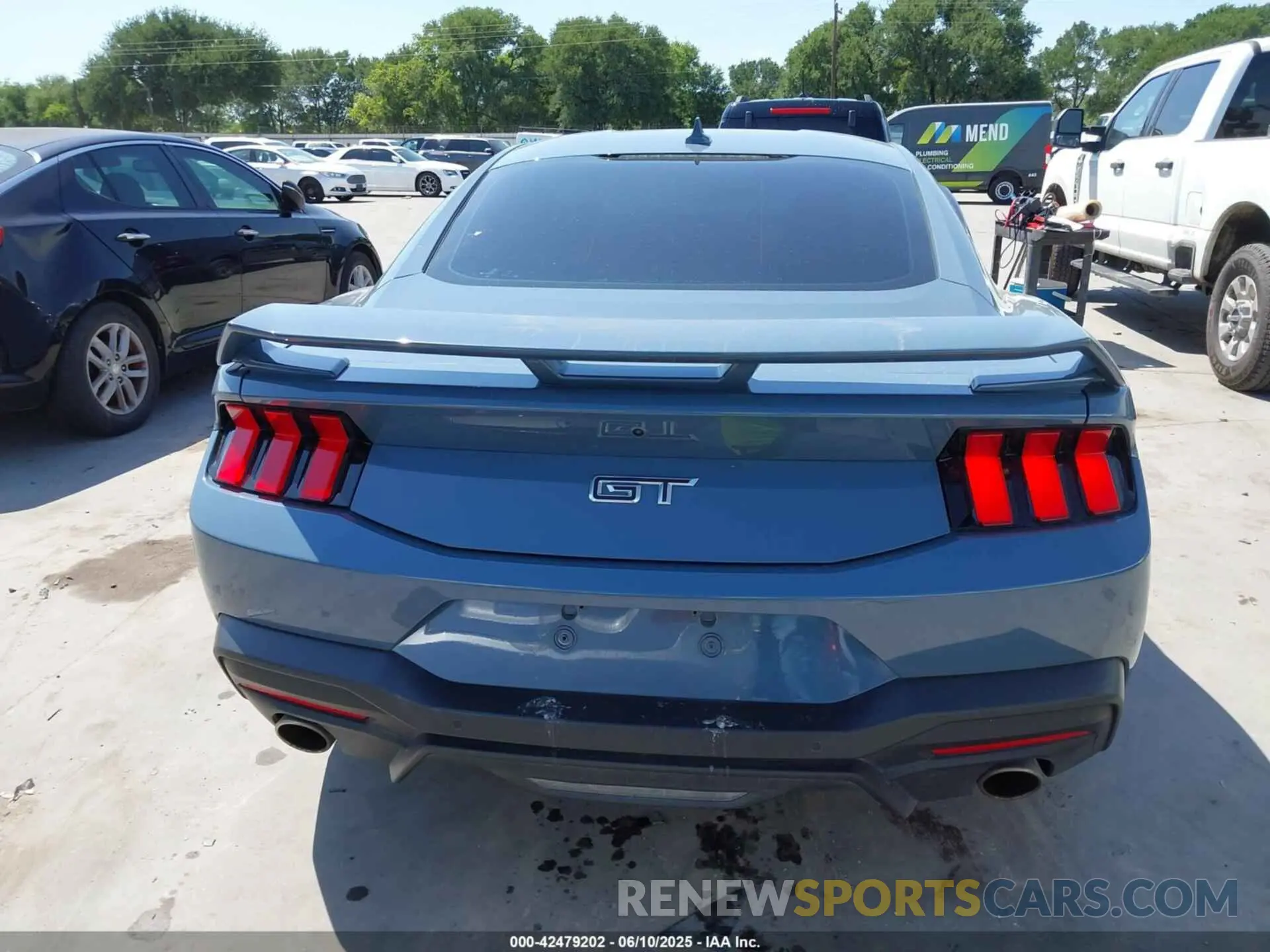 17 Фотография поврежденного автомобиля 1FA6P8CF1R5425690 FORD MUSTANG 2024