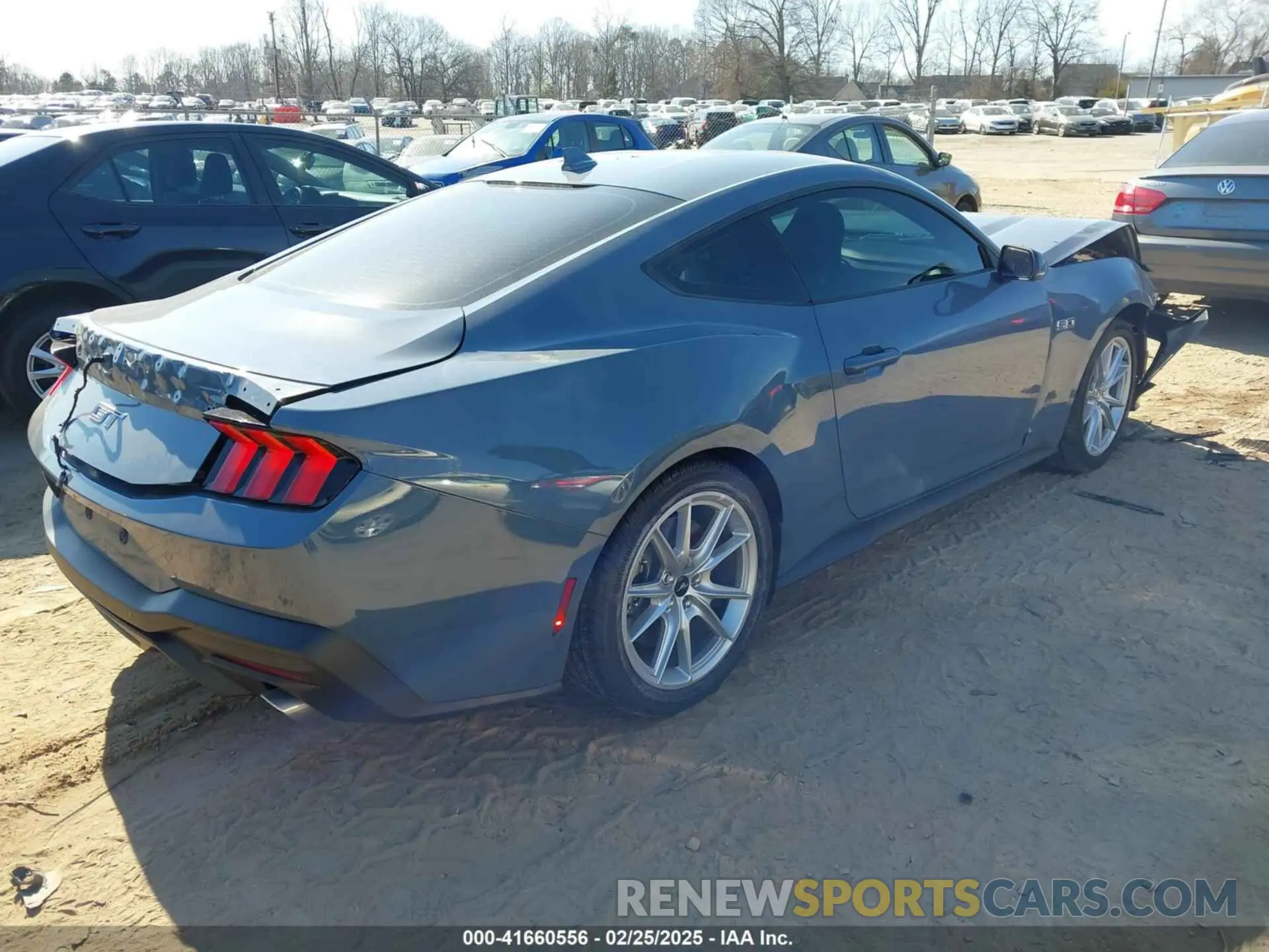 4 Фотография поврежденного автомобиля 1FA6P8CF2R5400510 FORD MUSTANG 2024