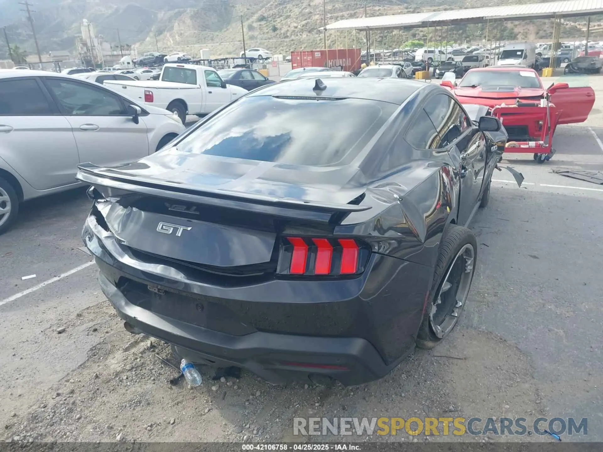 4 Фотография поврежденного автомобиля 1FA6P8CF4R5411265 FORD MUSTANG 2024
