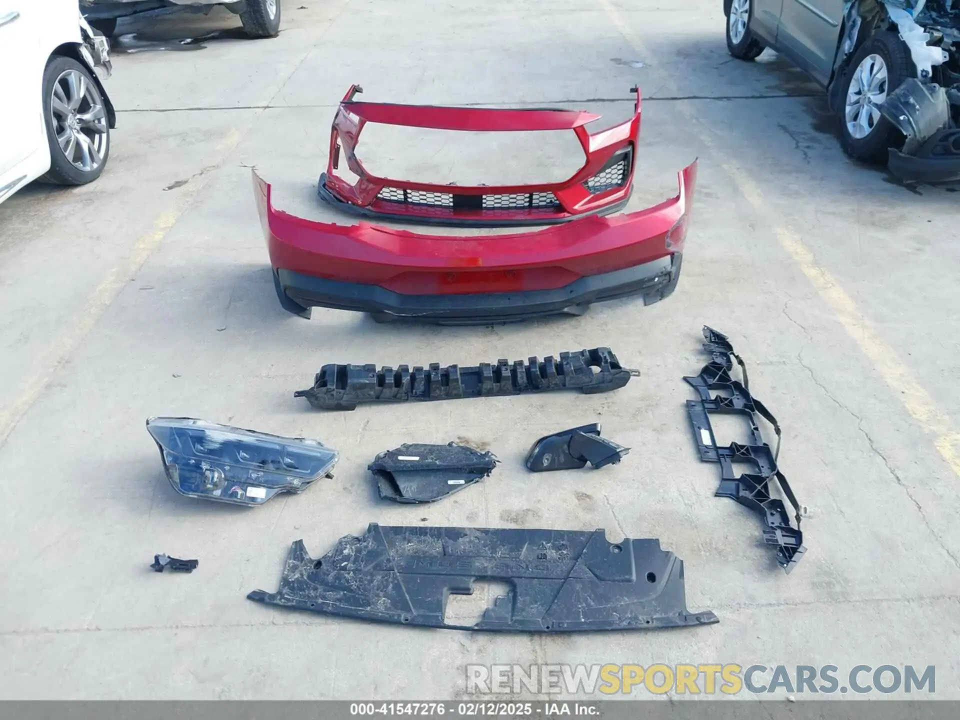 12 Photograph of a damaged car 1FA6P8CF5R5415387 FORD MUSTANG 2024