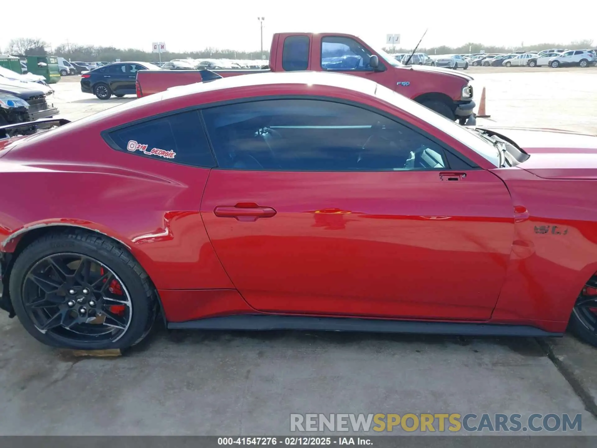 14 Photograph of a damaged car 1FA6P8CF5R5415387 FORD MUSTANG 2024