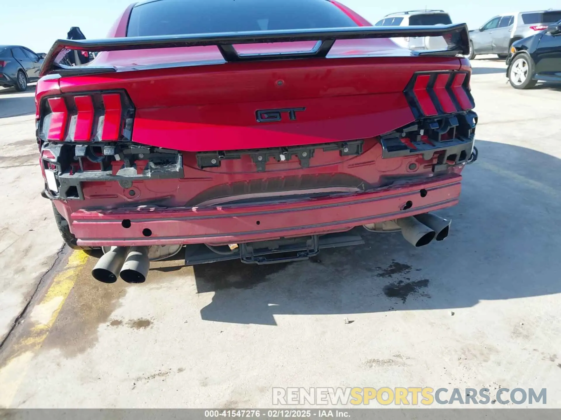 18 Photograph of a damaged car 1FA6P8CF5R5415387 FORD MUSTANG 2024