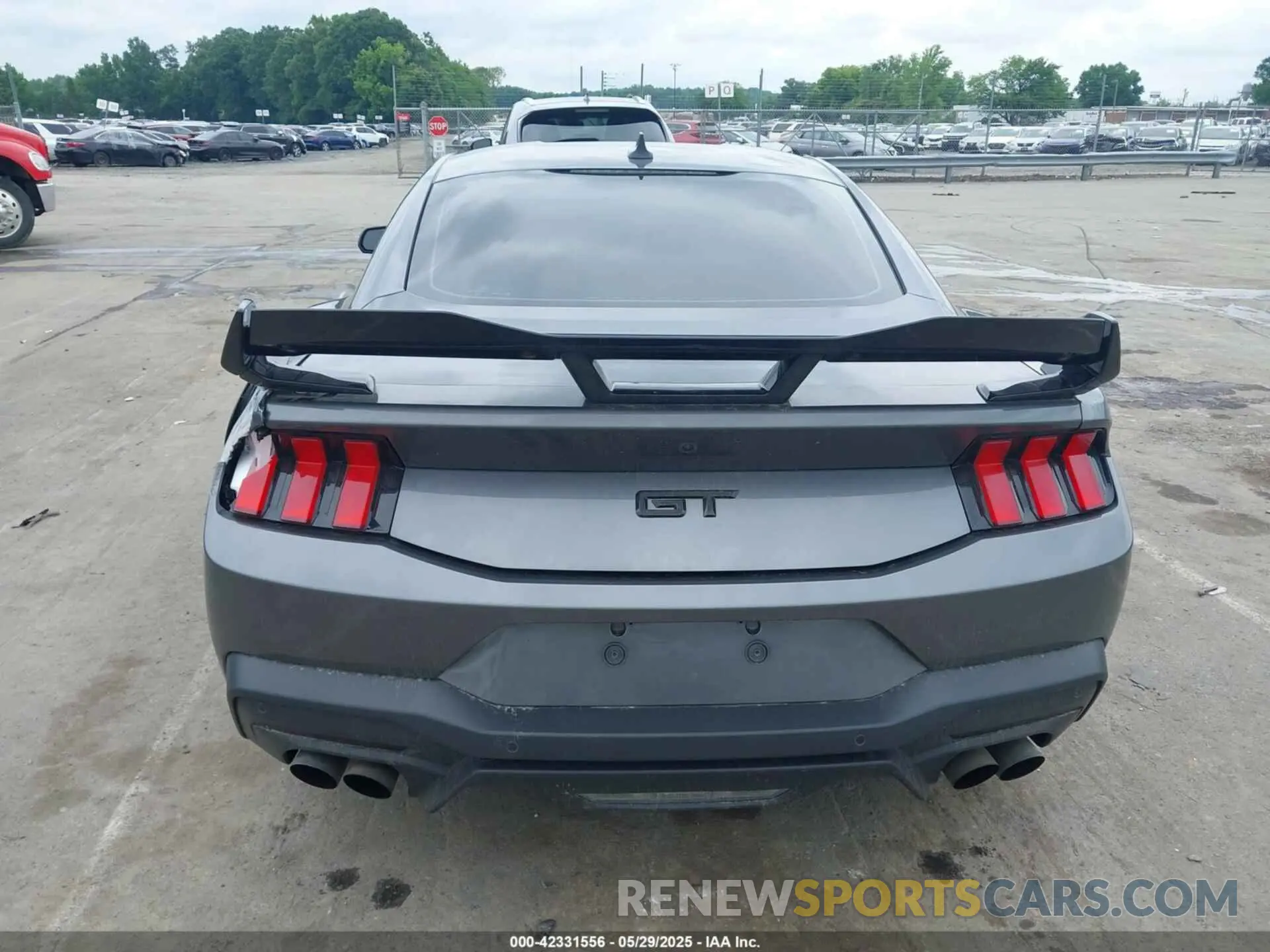 16 Photograph of a damaged car 1FA6P8CF8R5411835 FORD MUSTANG 2024