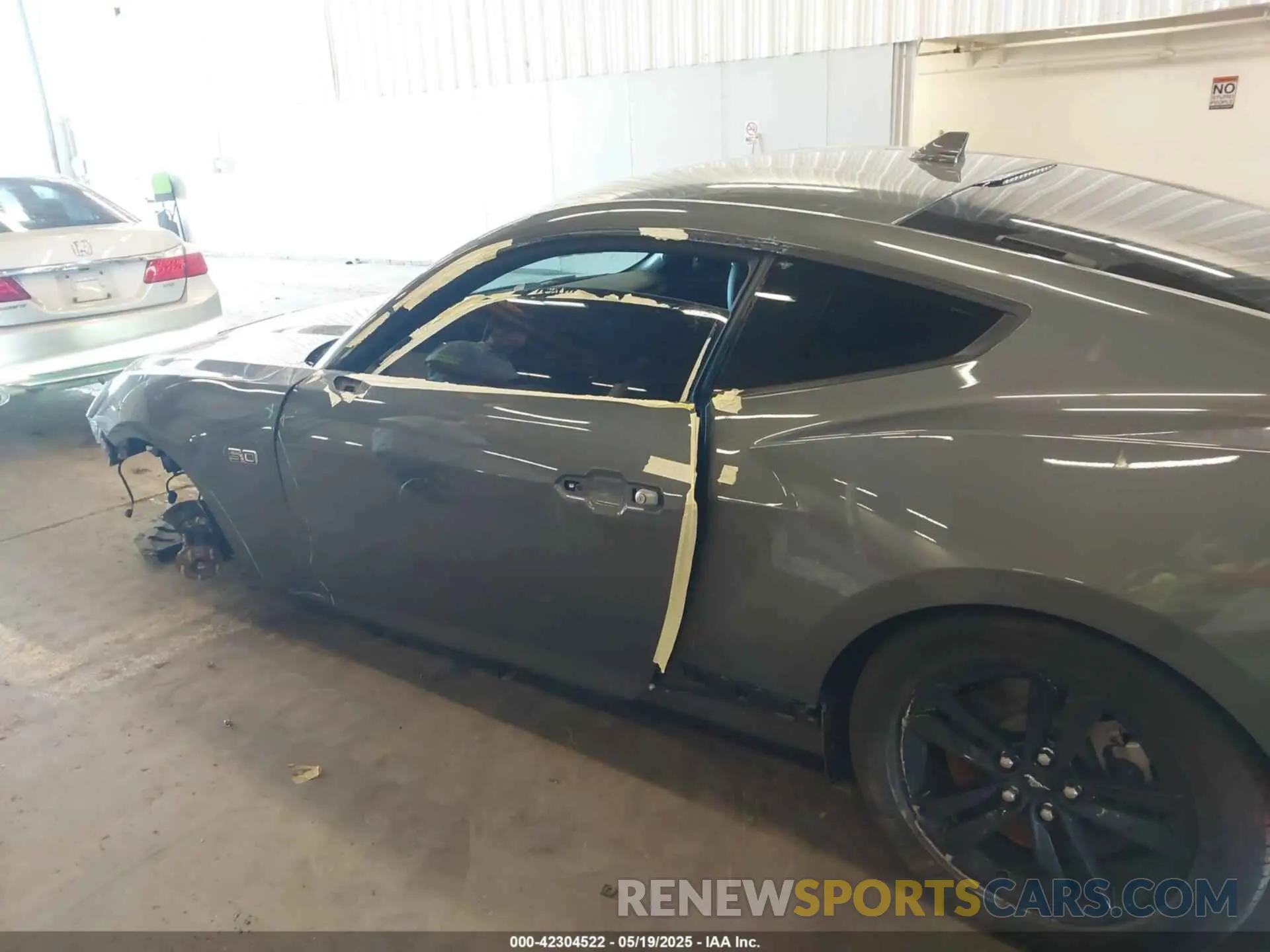 6 Photograph of a damaged car 1FA6P8CF9R5419104 FORD MUSTANG 2024