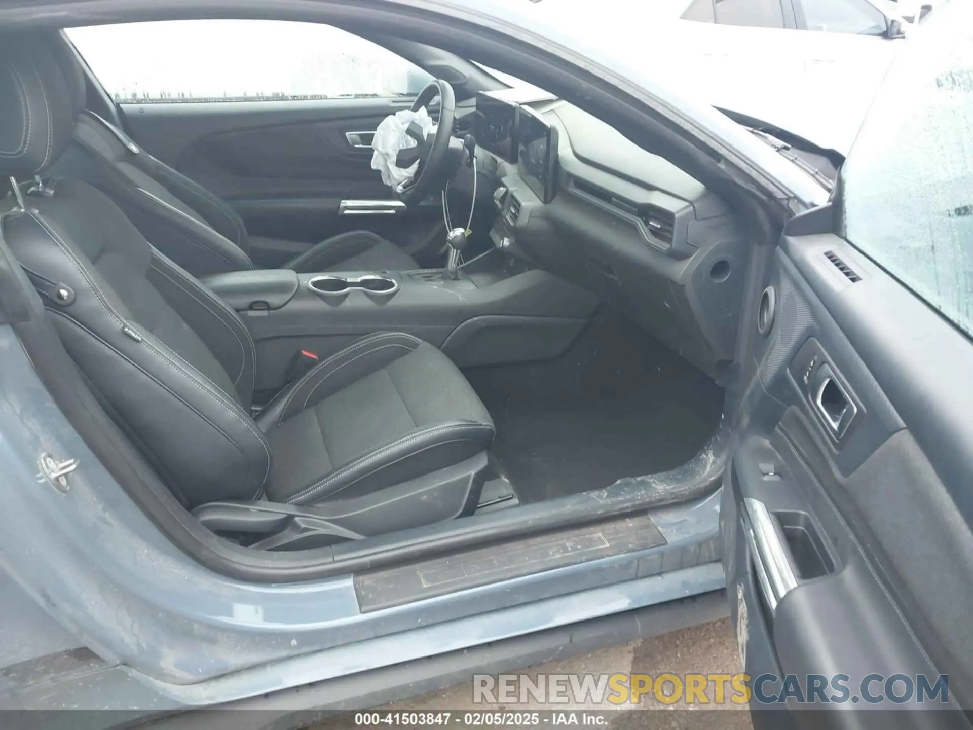 5 Photograph of a damaged car 1FA6P8TH2R5105358 FORD MUSTANG 2024