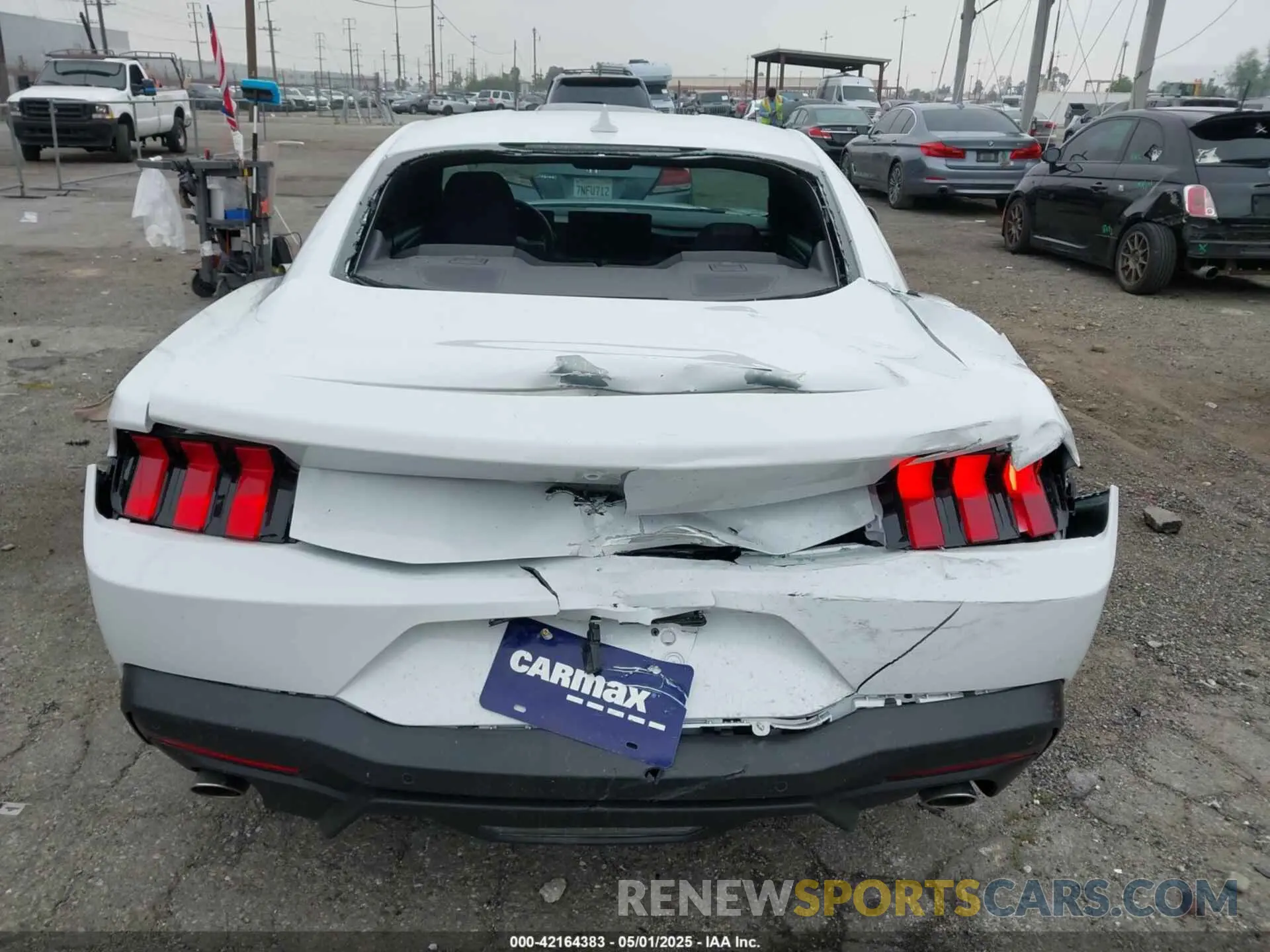 16 Photograph of a damaged car 1FA6P8TH3R5109662 FORD MUSTANG 2024