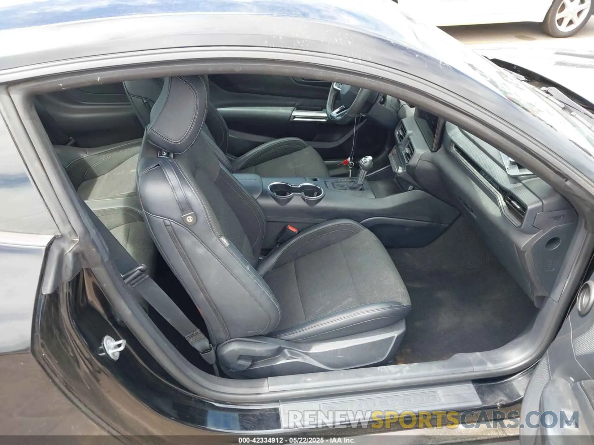 5 Photograph of a damaged car 1FA6P8TH3R5138370 FORD MUSTANG 2024